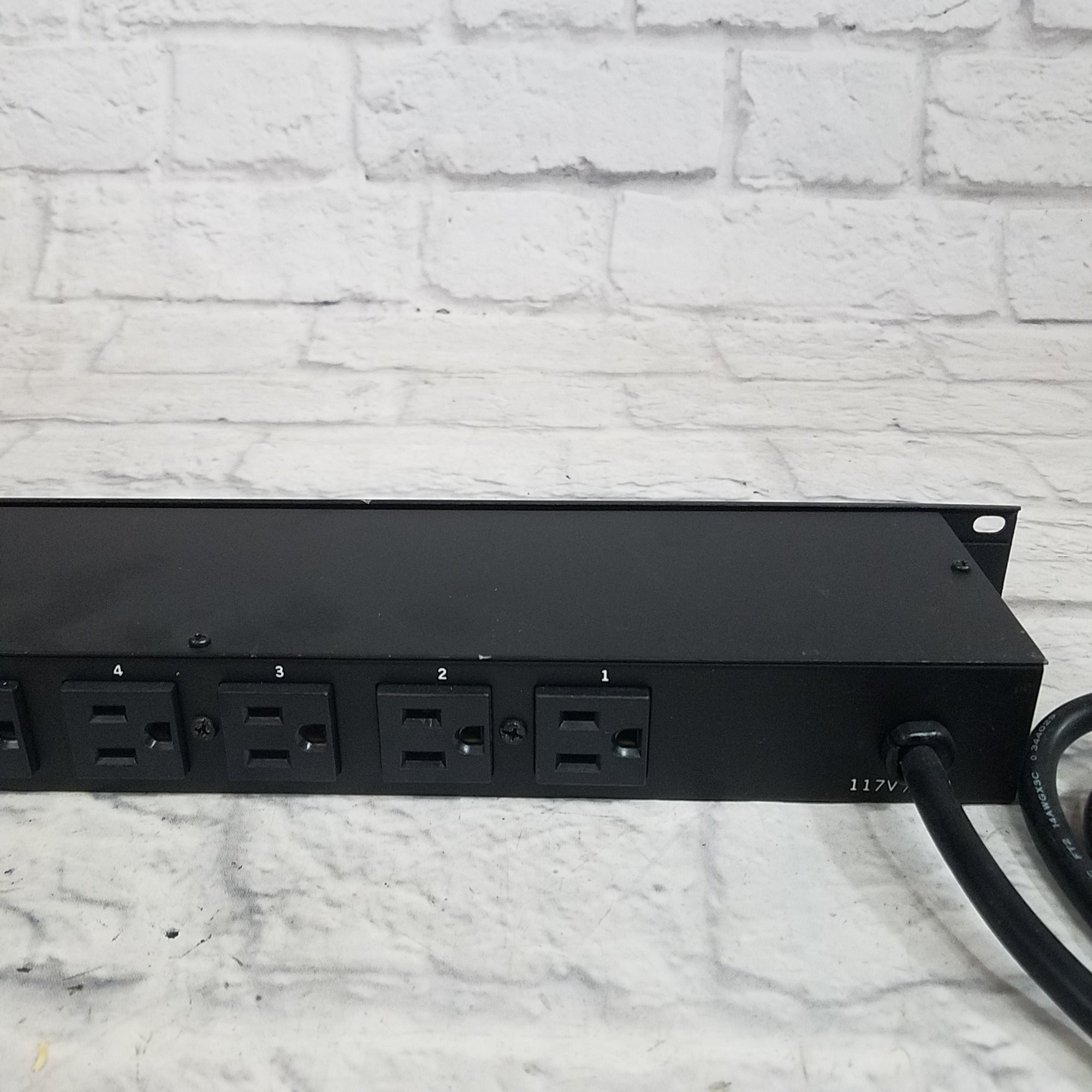 MBT PC-800 Rackmount Powercenter