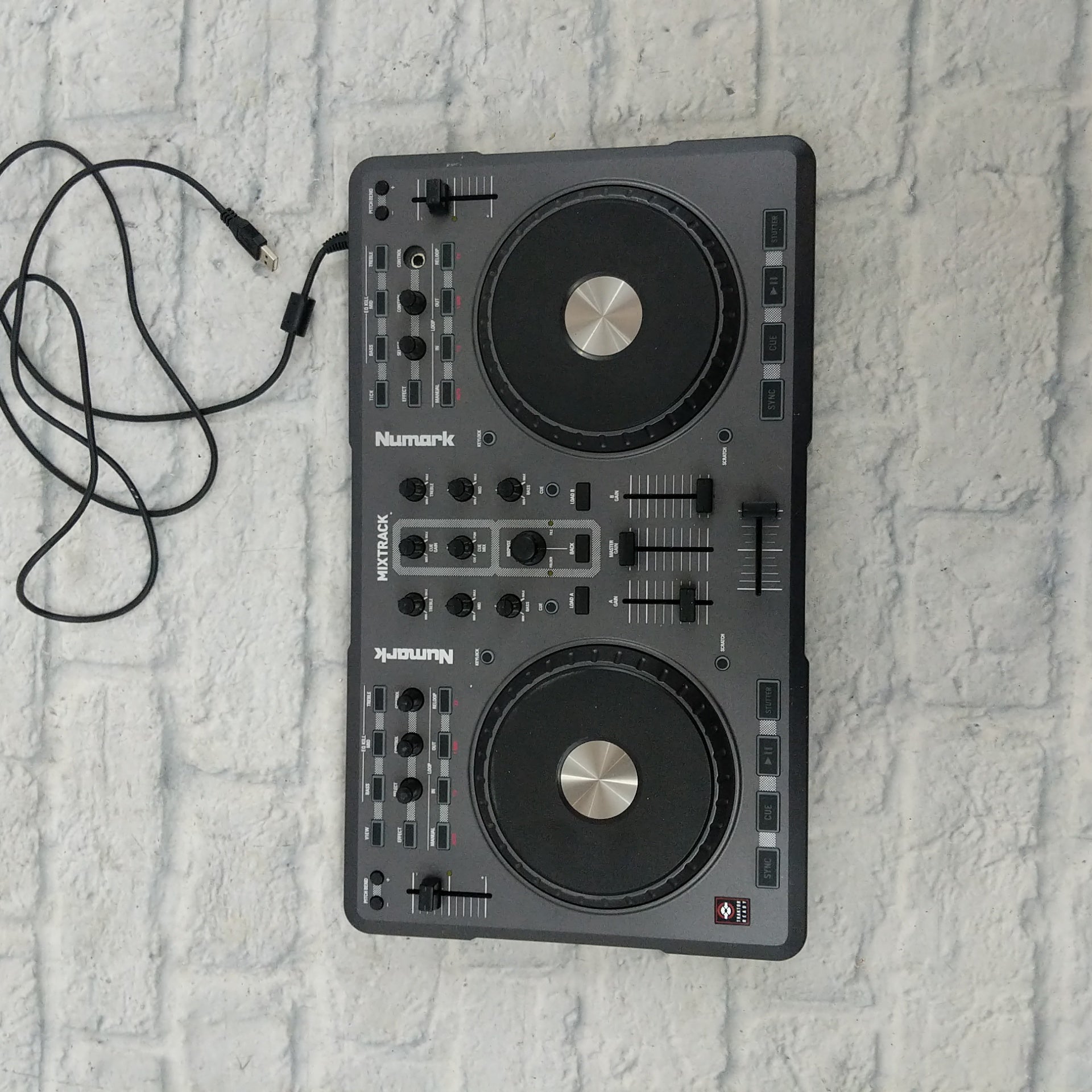 Numark Mixtrack DJ Controller - Evolution Music