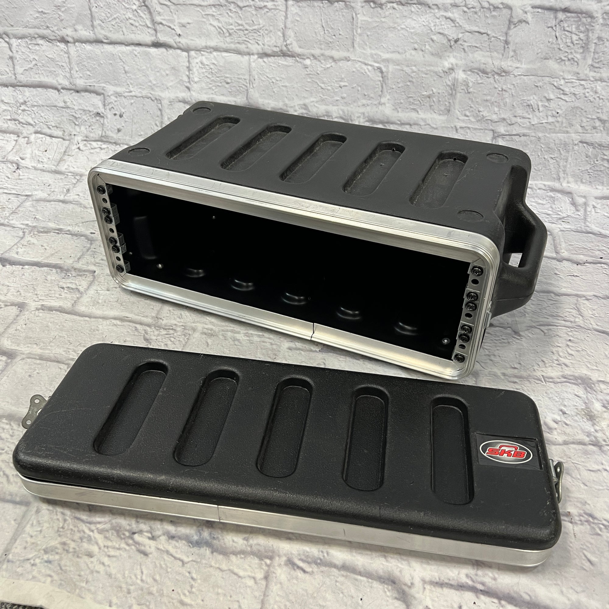 SKB 4U Roto Rack Case