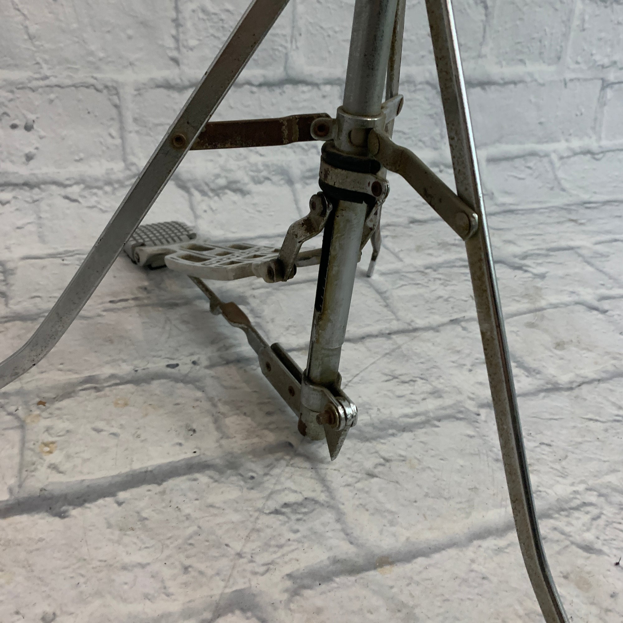 1960's Rogers Swiv-o-Matic Swan Leg Hi Hat Stand