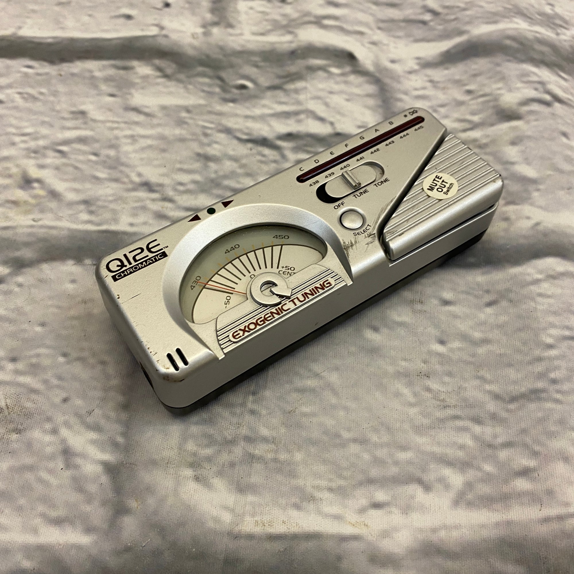 Evets Q12E Chromatic Tuner