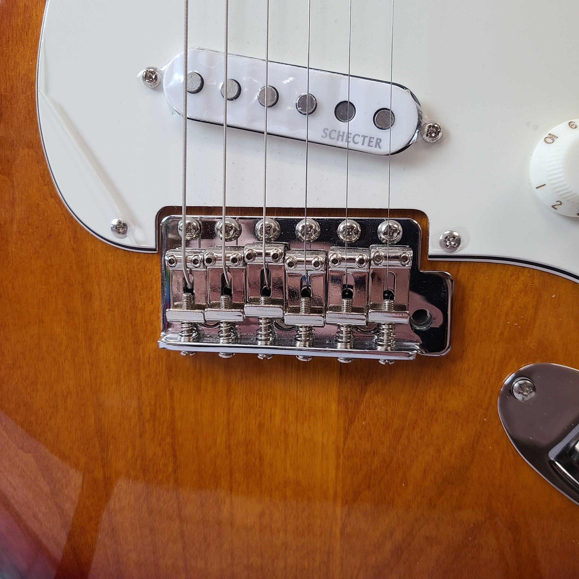 Schecter 3044 Traditional Standard Electric Guitar