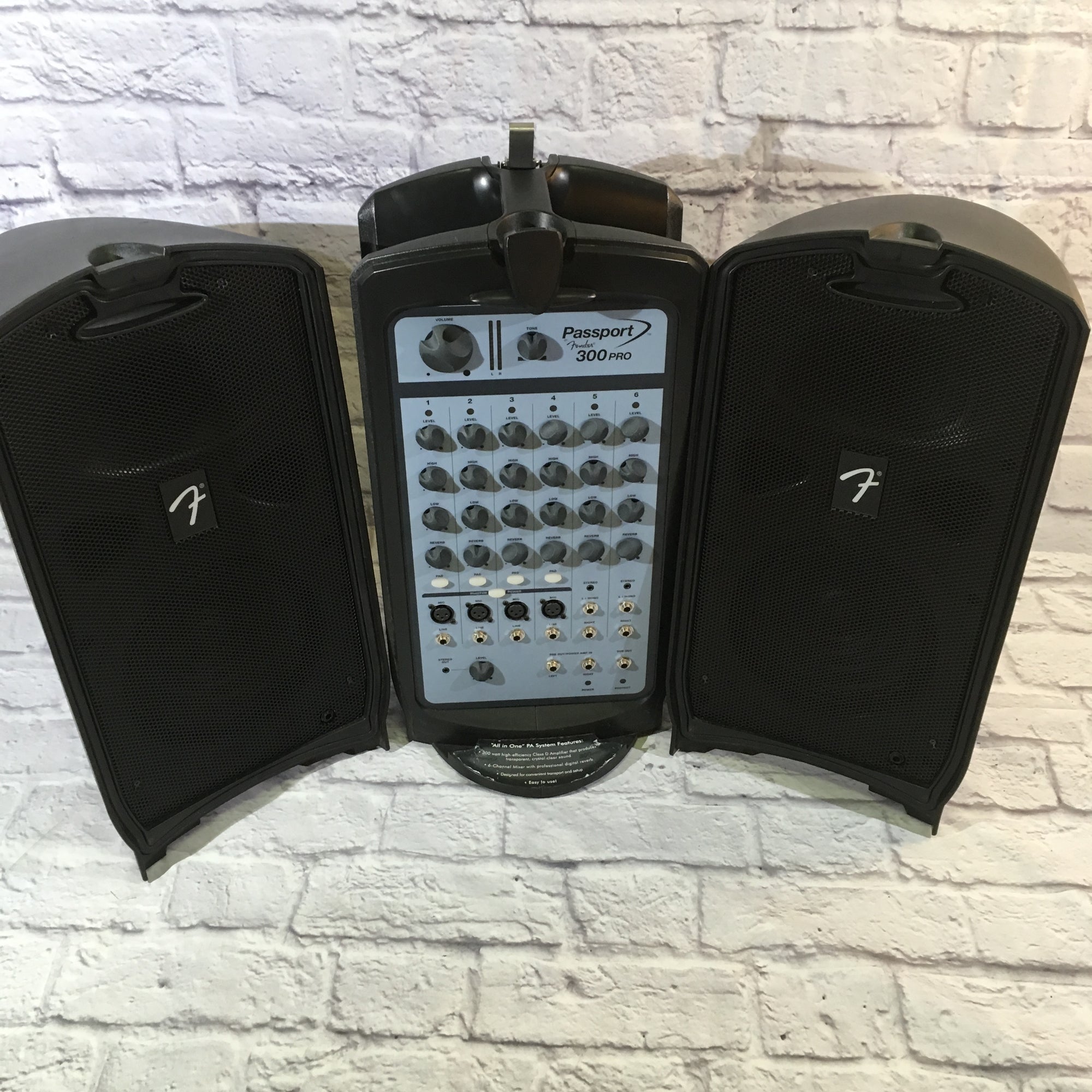Fender Passport 300 Pro Portable PA System - Evolution Music