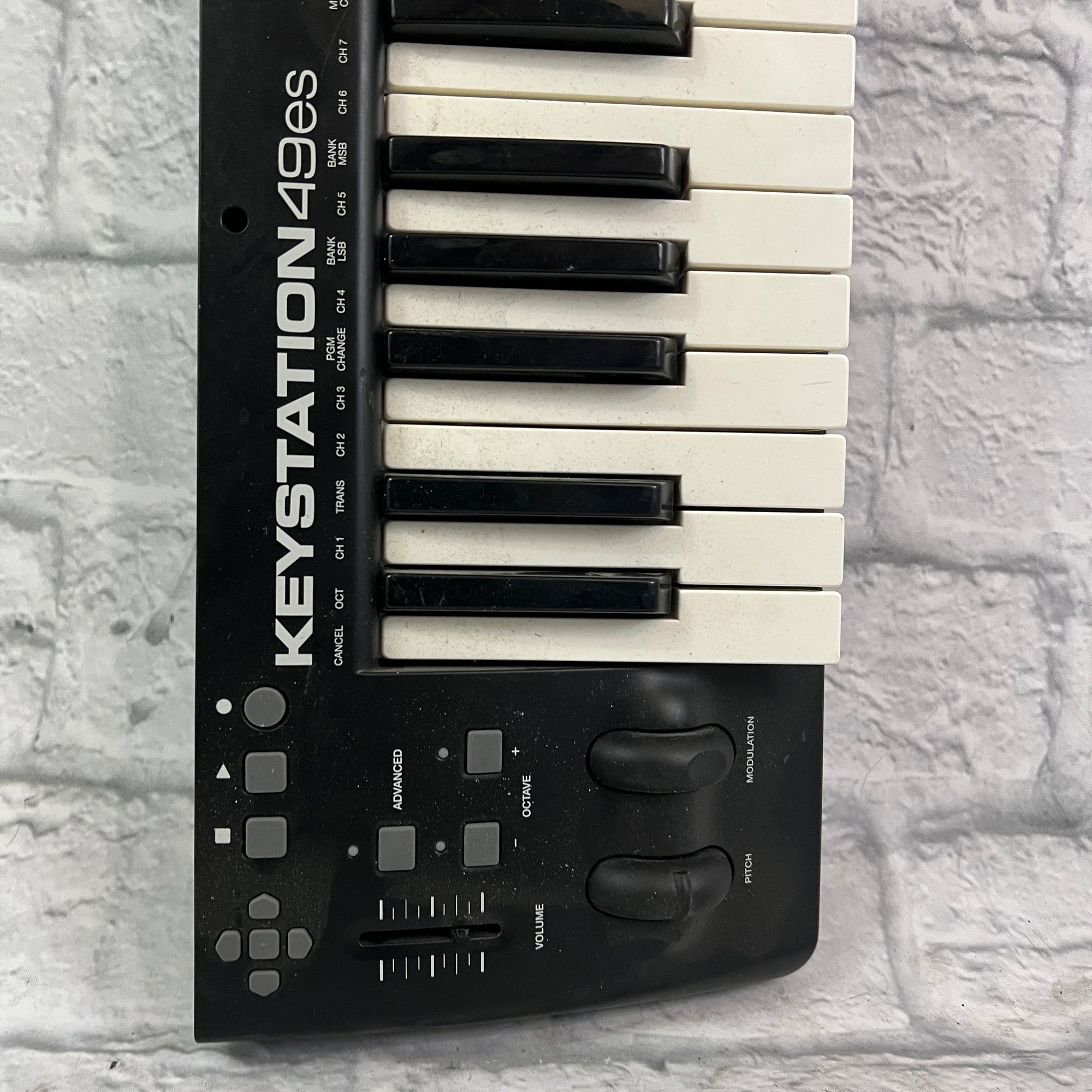 M Audio Keystation 49es Midi Controller