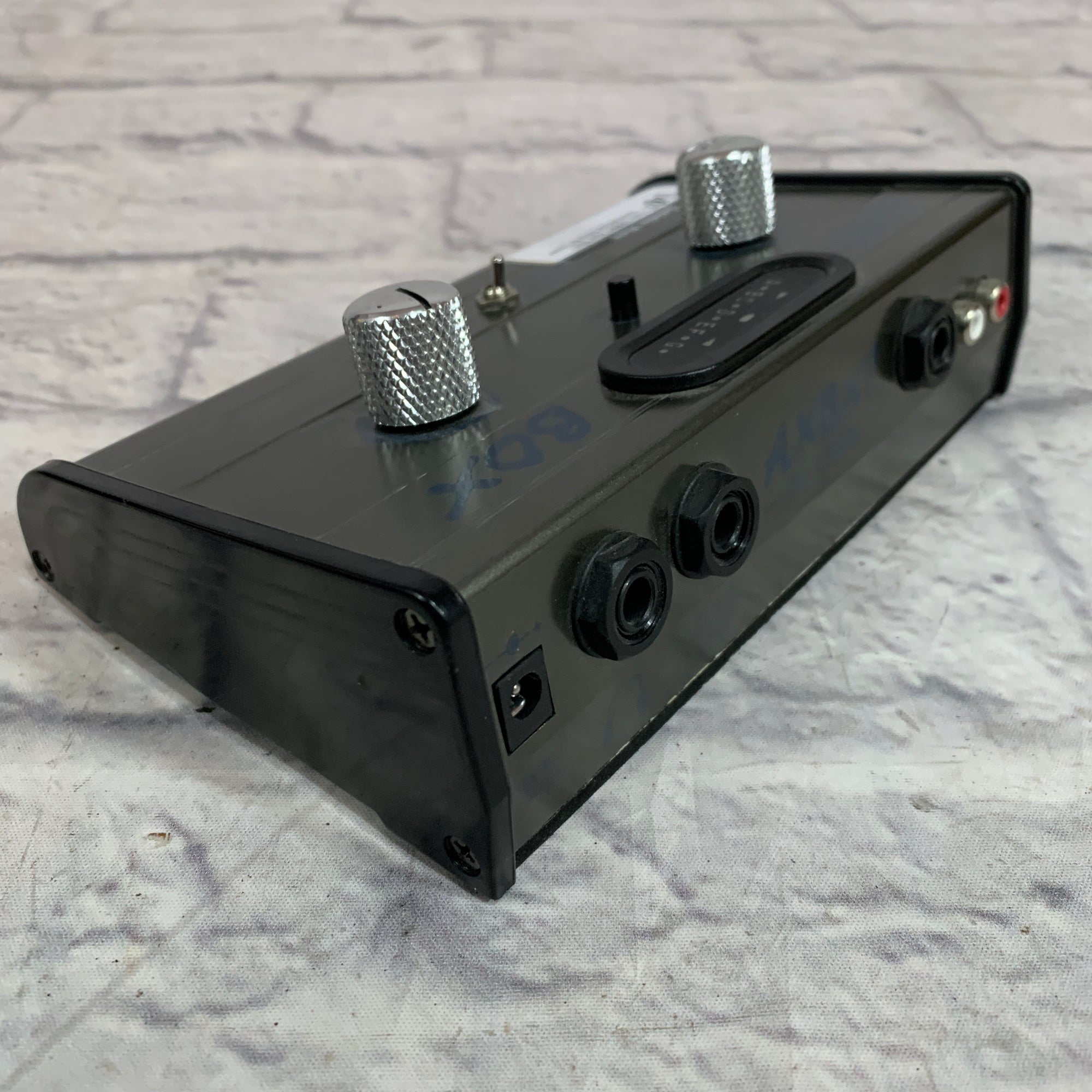 Crate AXBX1 Axe Box Headphone Amp & Tuner
