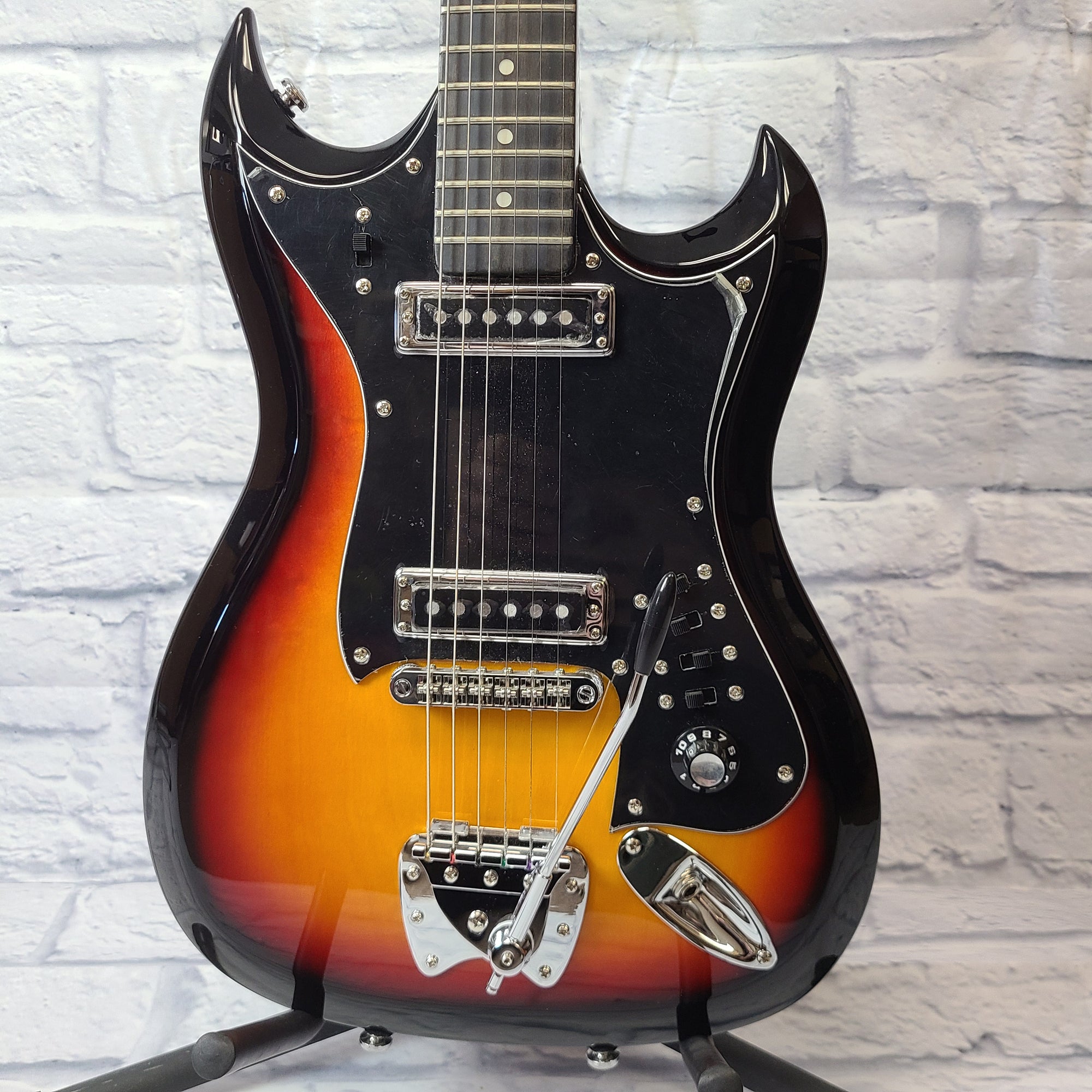 Hagstrom H2 3-Tone Sunburst Electric