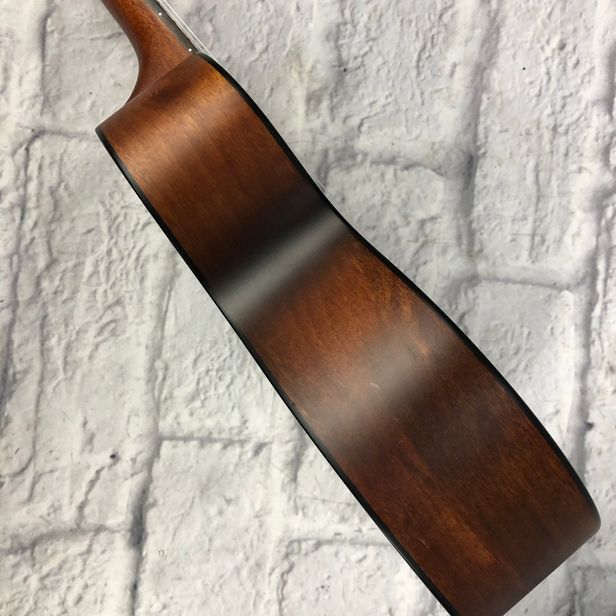 Breedlove Pursuit Ex CU BO Ukulele