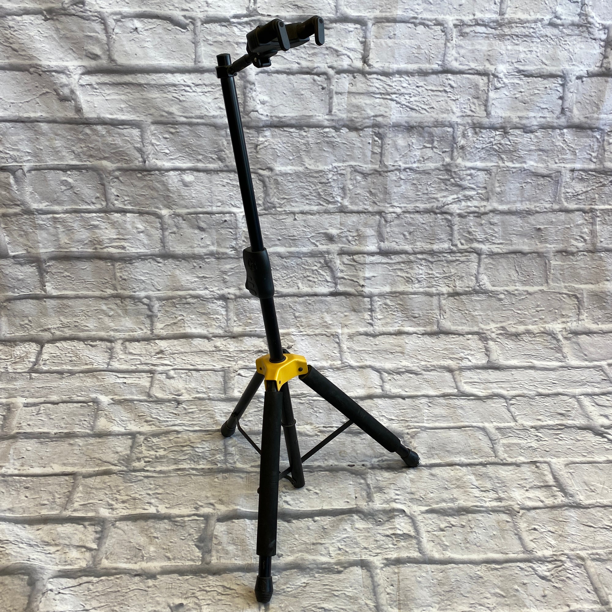 Hercules GS415B Auto Grip Single Guitar Stand
