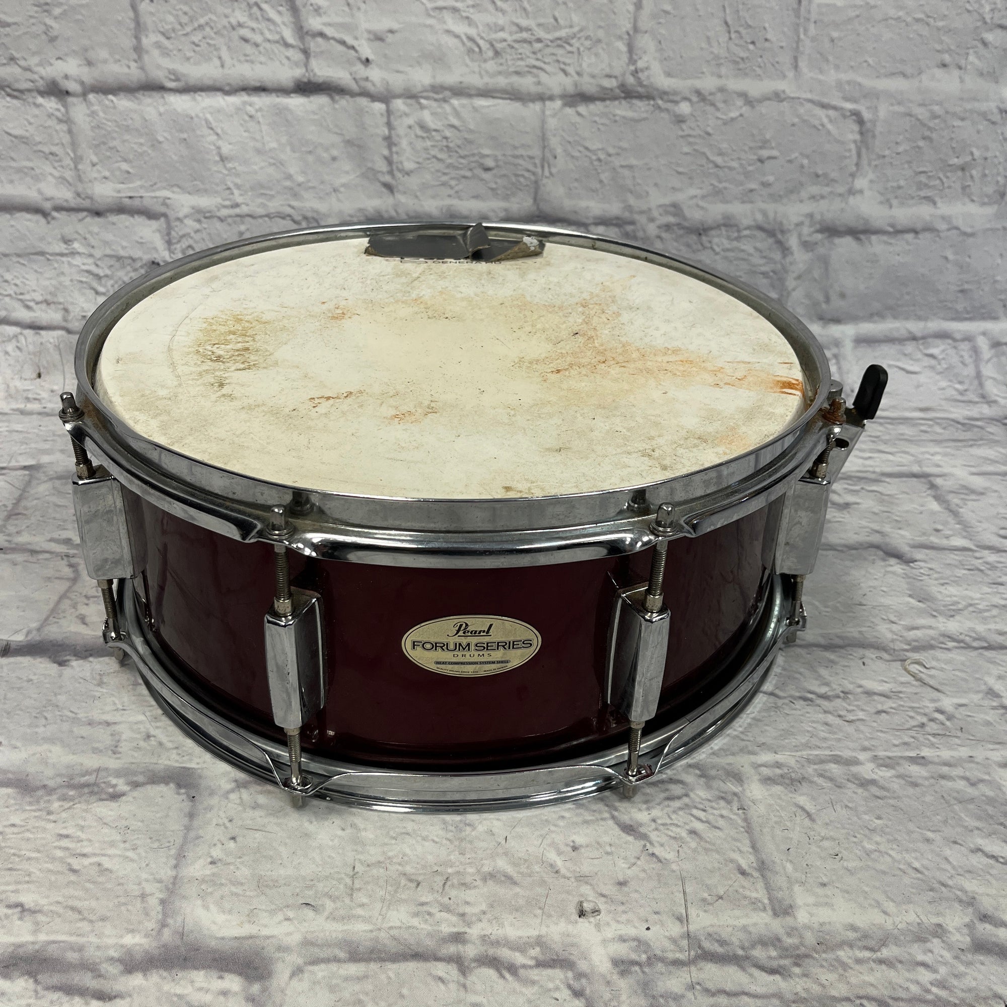 Pearl 14 Forum Snare Drum