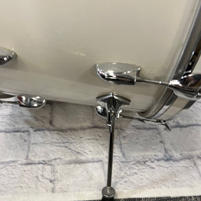Gretsch Drop G 24 White Nitron Bass Drum