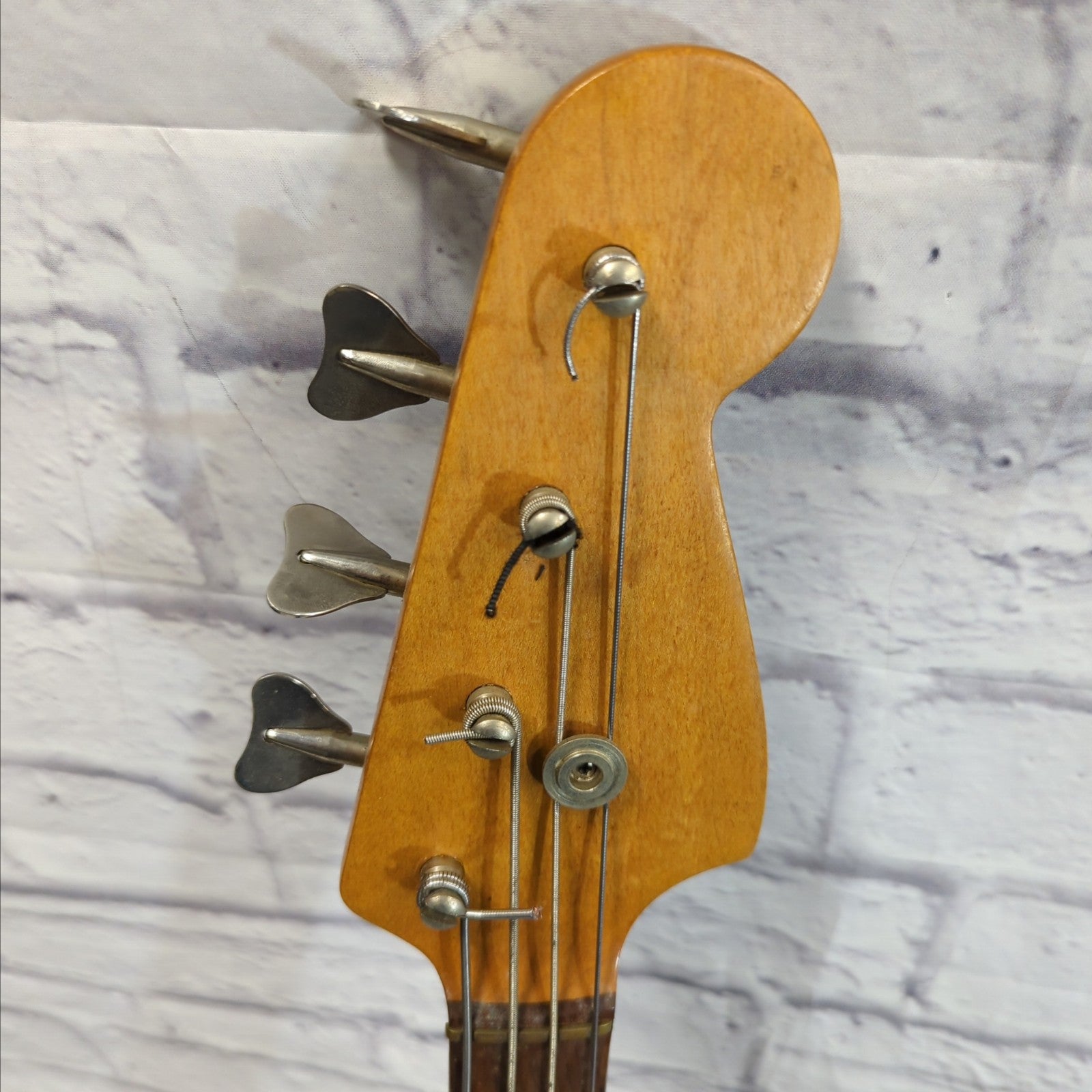 Vintage Fender Musicmaster 4 String Bass Guitar Natural Refin