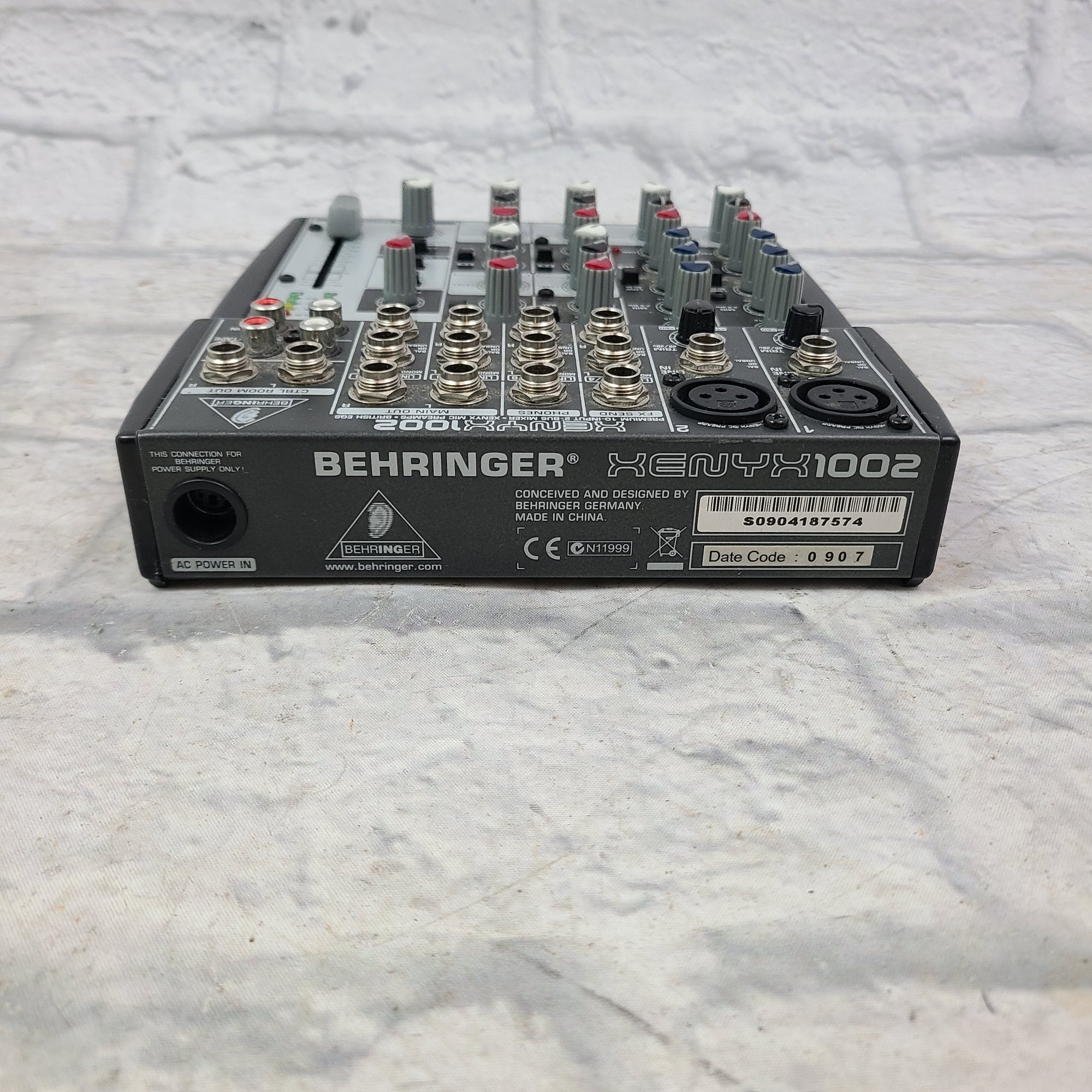 Behringer Xenyx 1002 Mixer - Evolution Music