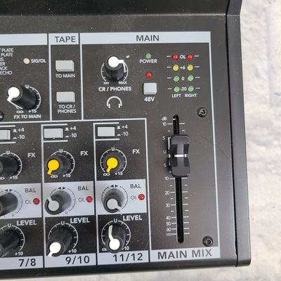 Mackie MIX12FX Mixer