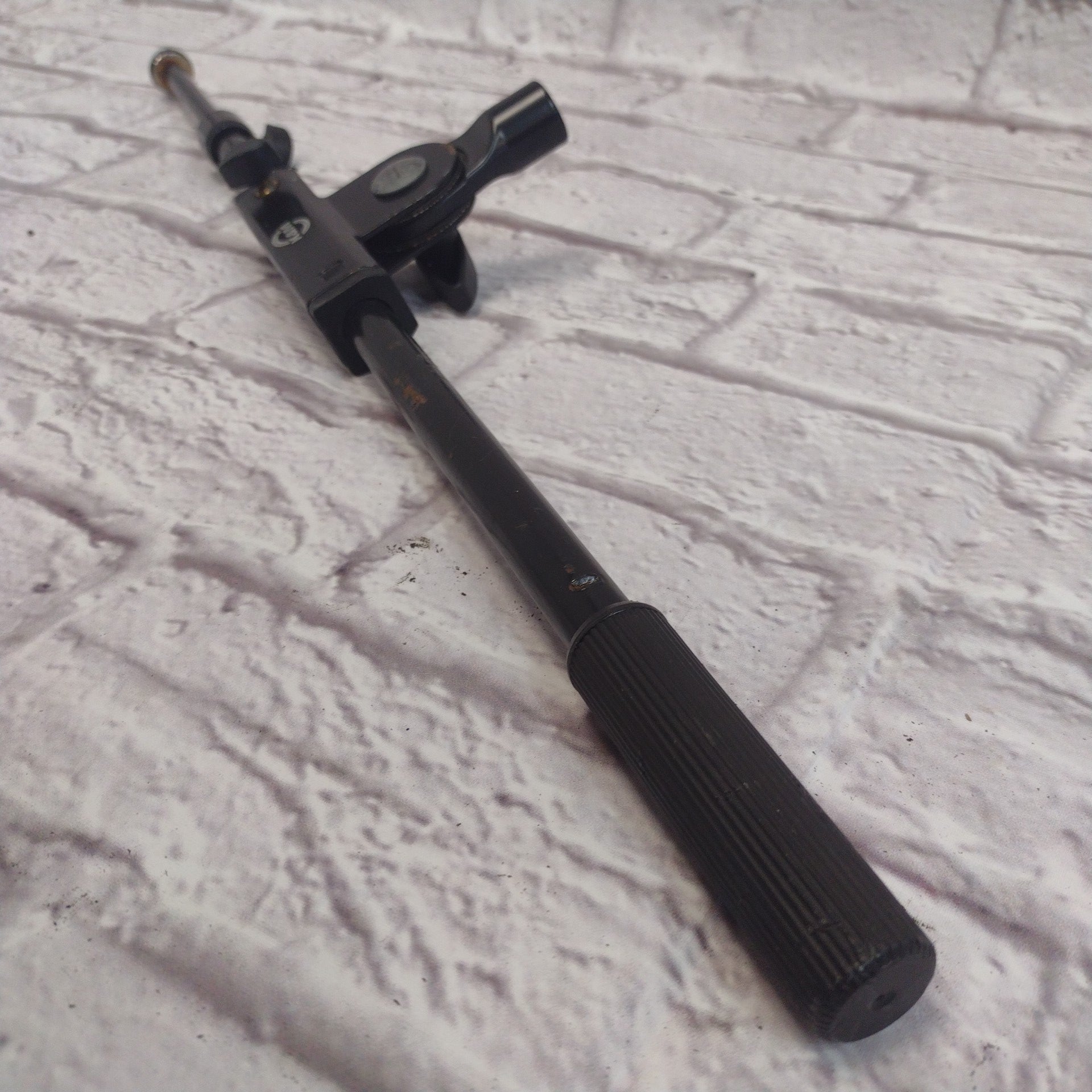 K&M Telescoping Boom Arm