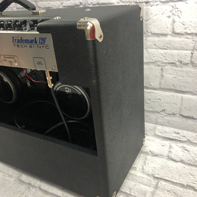 Tech 21 Trademark 120 with 6 Button Footswitch and Cover
