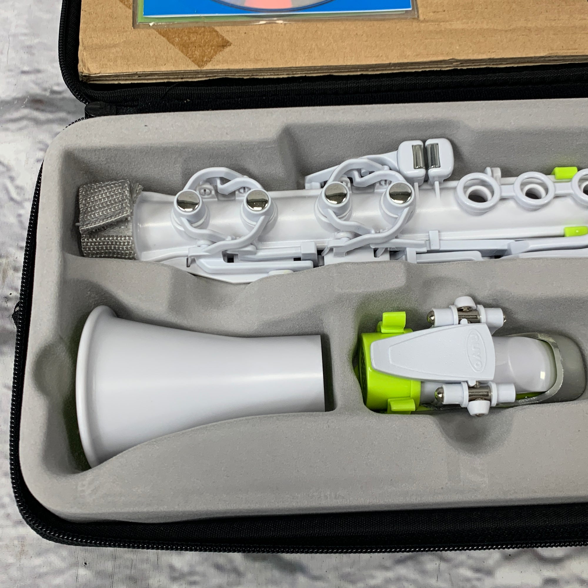 Nuvo Clarineo Beginner Clarinet