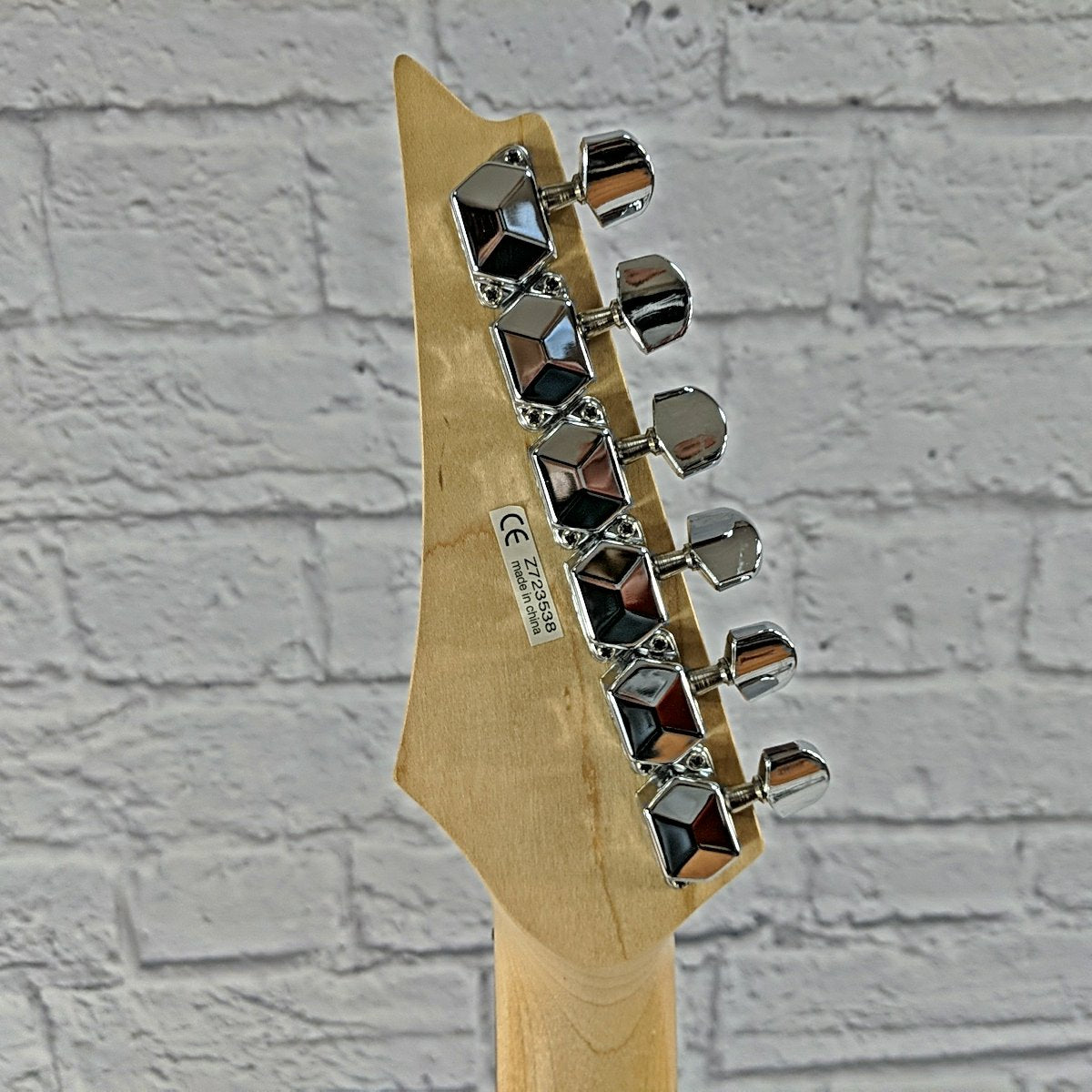 Ibanez GIO GRX40 ホワイト　1弦ペグ空回り Ibanez GIO GRX40 ホワイト 1弦ペグ空回り - メルカリ
