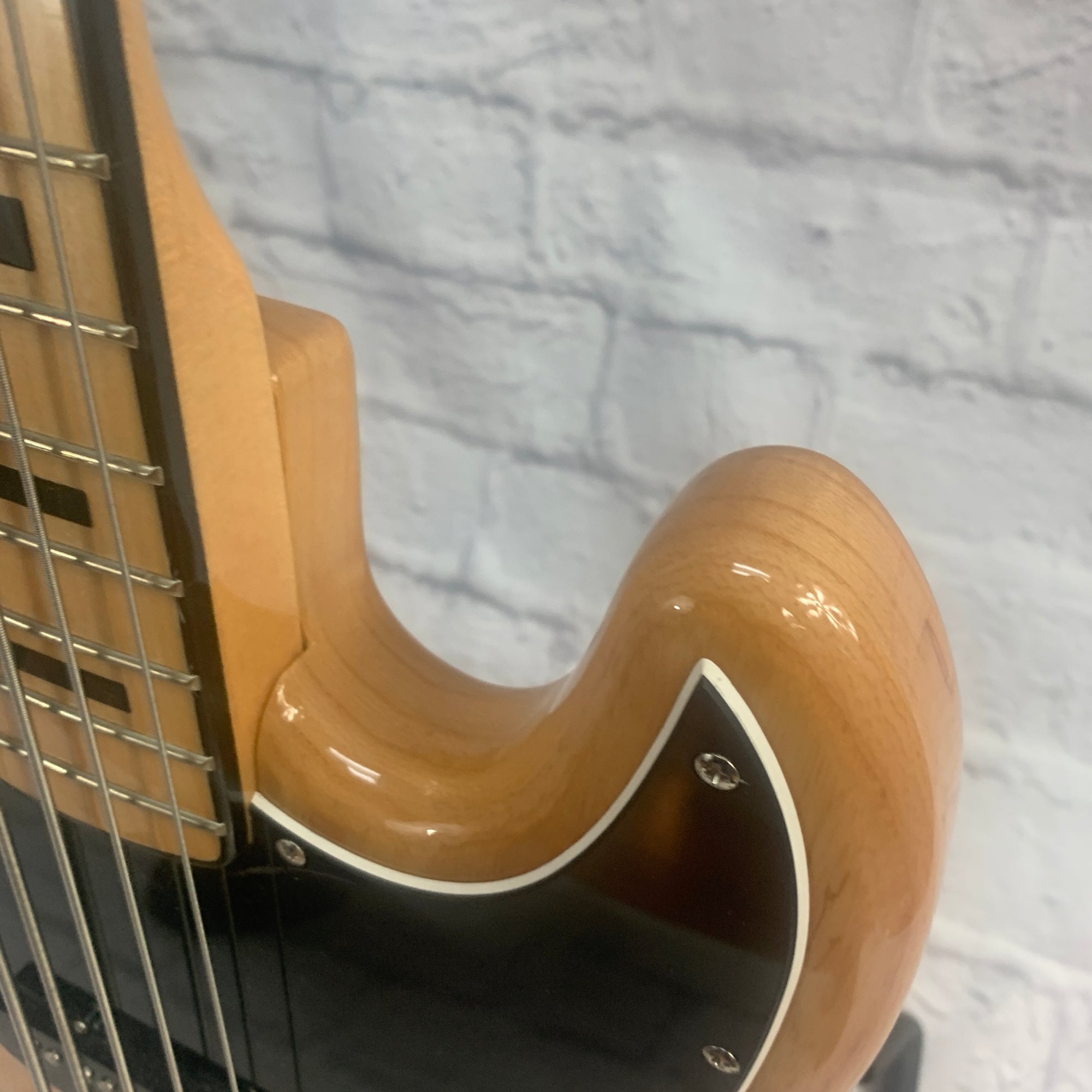 SX Ursa 2 5 String J Bass