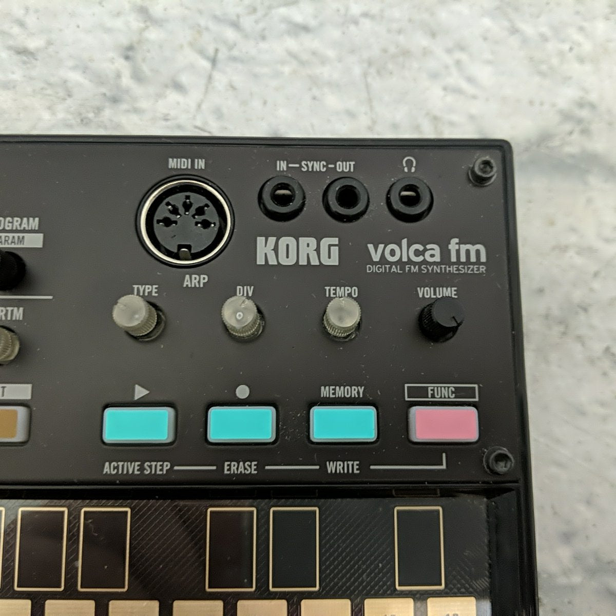 Korg Volca FM Digital FM Synthesizer