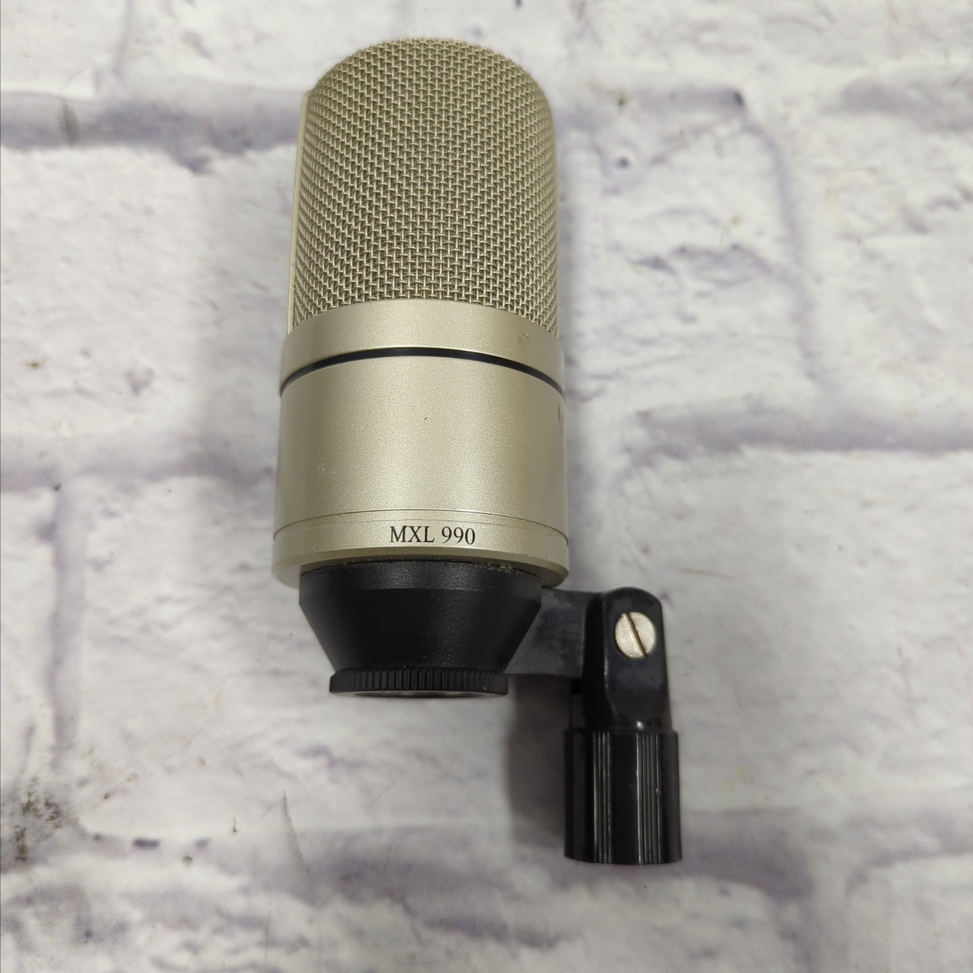 MXL 990 Large Diaphragm Condenser Microphone