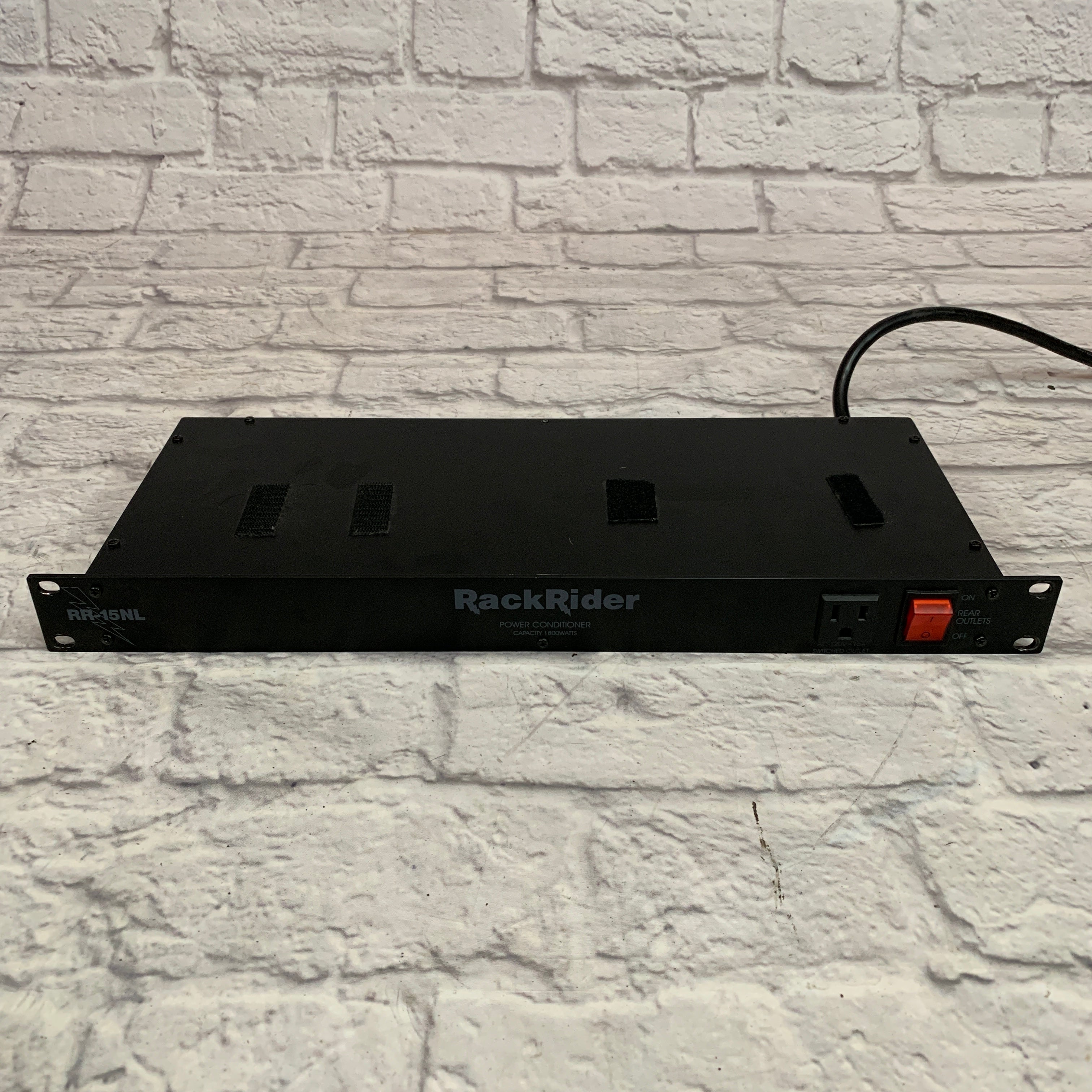 【美品】FURMAN RR-15plUS Rack Rider by Furman RR-15 Power Conditioner & Light Module