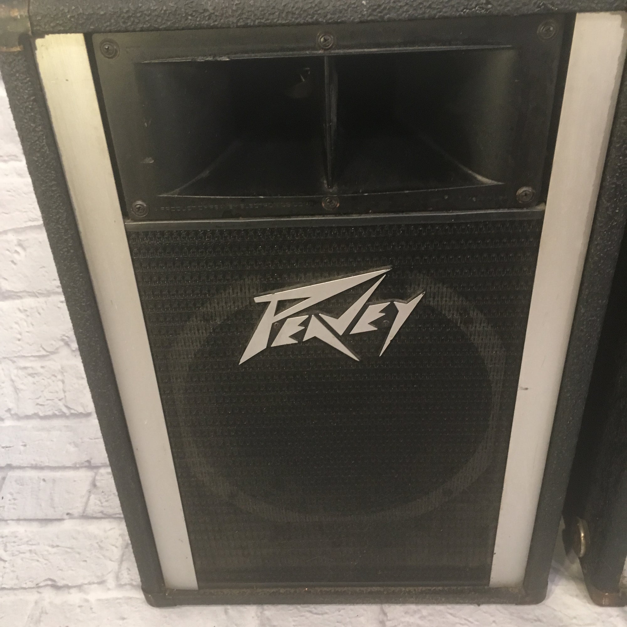 Peavey 112H Speaker Pair (One Tweeter Not Working Sold As-Is)