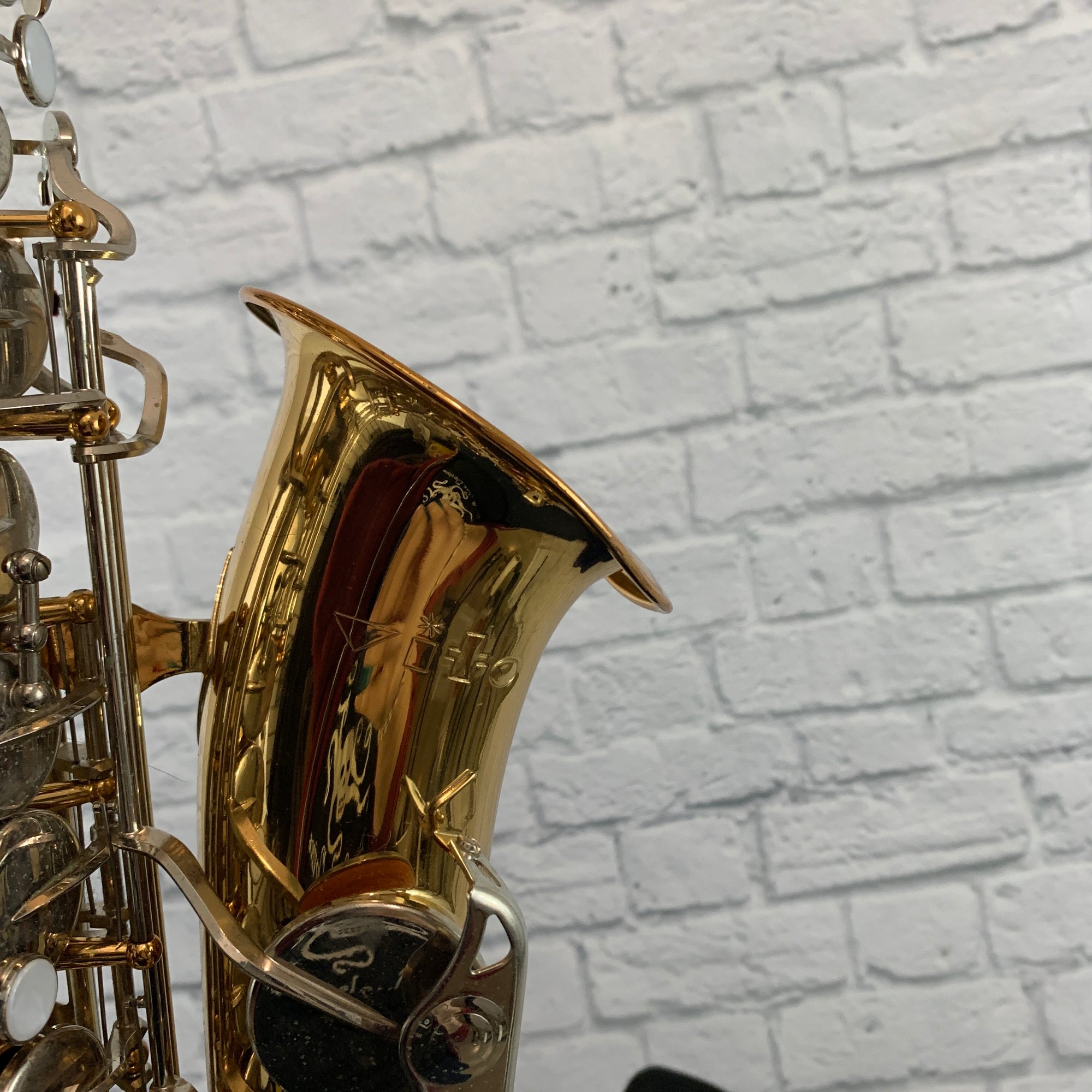 MIJ Vito Alto Saxophone w/ Pro-Tec Case