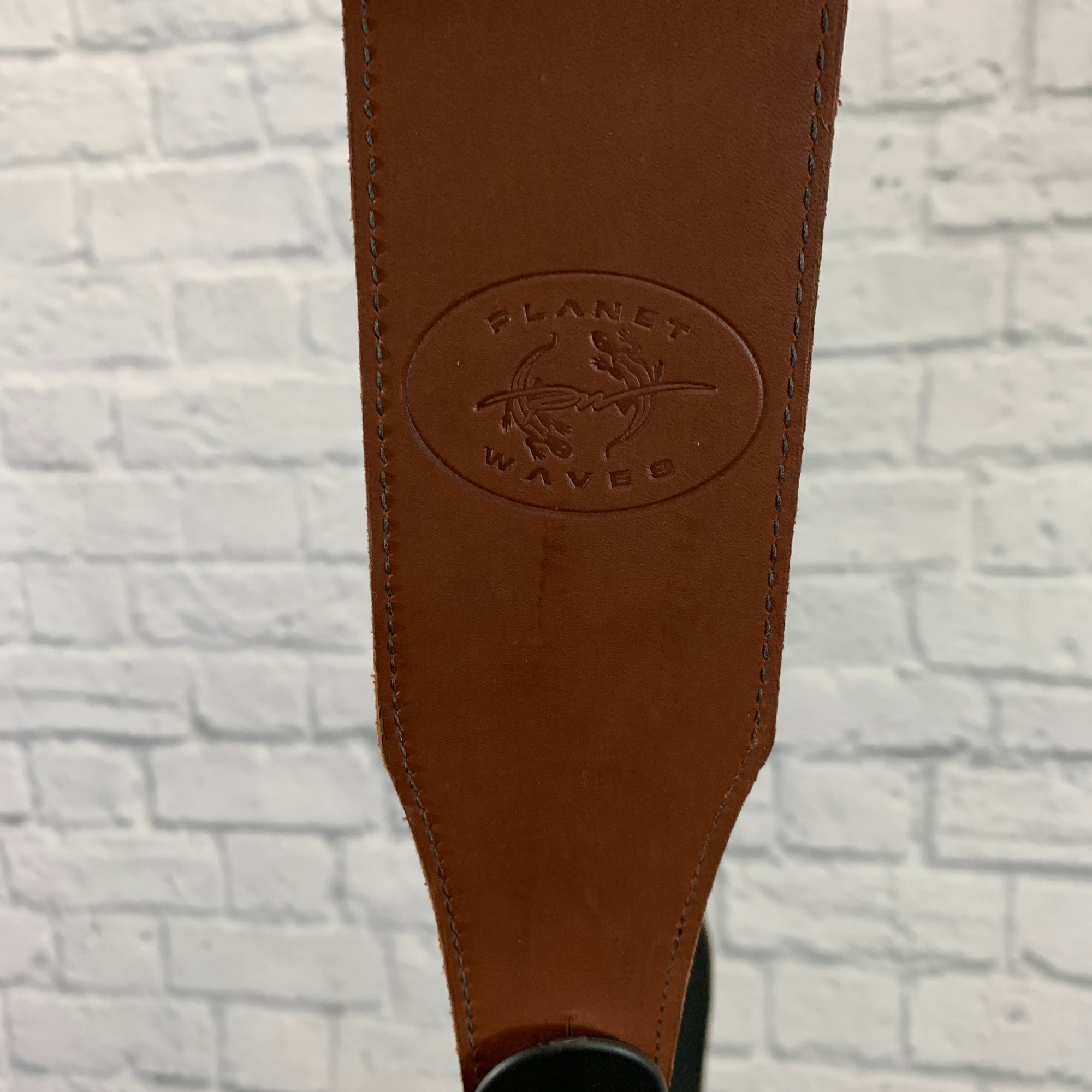 Planet Waves 25XLOO 2.5" Black / Brown Reversible Full Grain Leather Guitar Strap