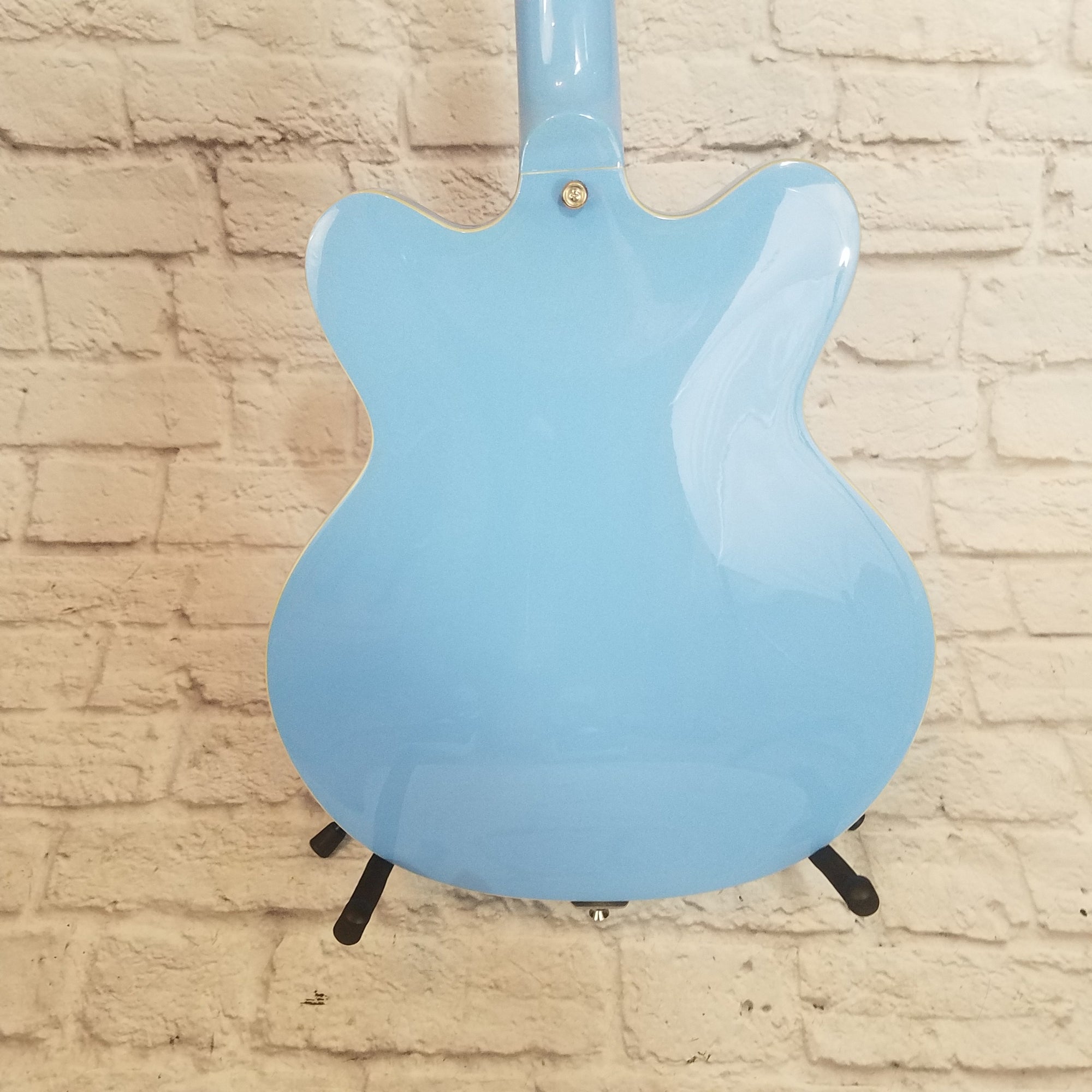 Hofner Contemporary Verythin Semi-Hollow Guitar with Bigsby Powder Blue