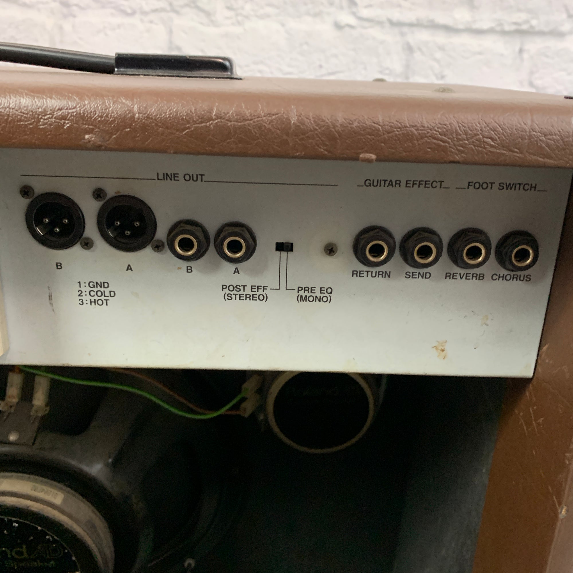 Roland Acoustic Chorus 100 Guitar Combo Amp