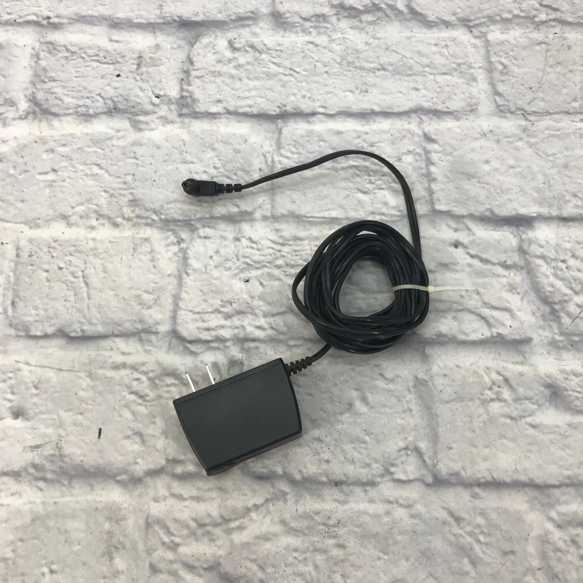 LiveWire Power PH1700 9v Power Adapter