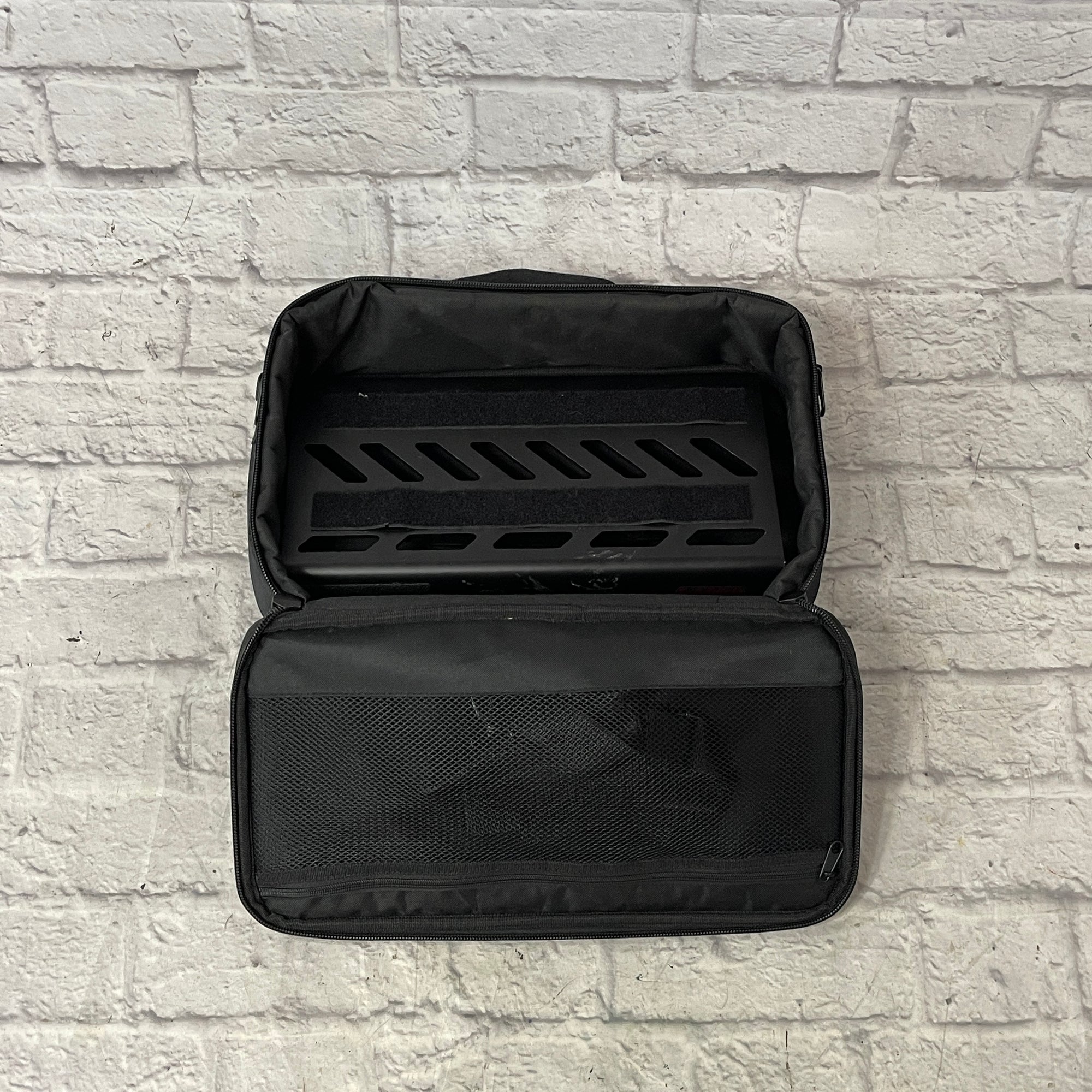 Gator Small Black Pedal Board w/ carrying case