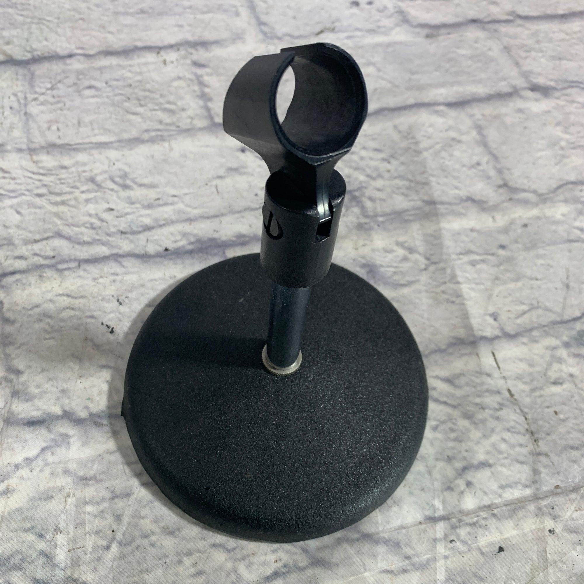 Unknown Amp or Drum Round Base Short Microphone Stand