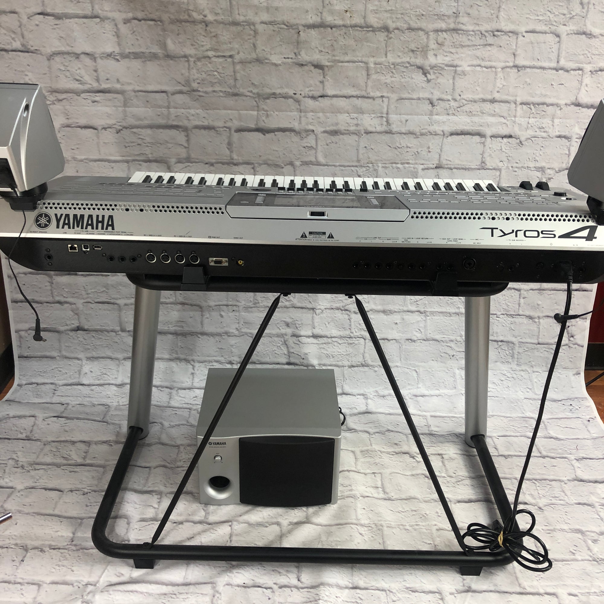 Yamaha Tyros 4 with Stand & Speaker Outfit - Evolution Music