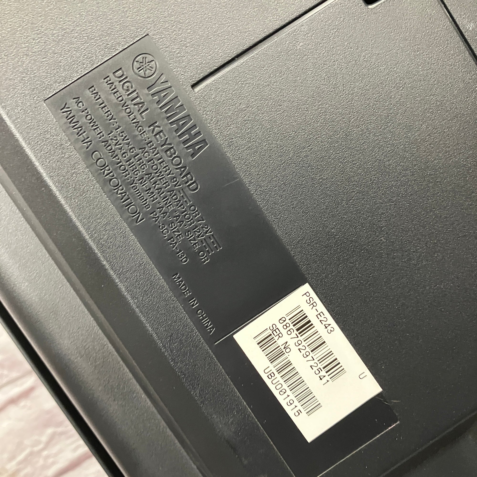 Yamaha PSR-E243 61-Key Electronic Keyboard