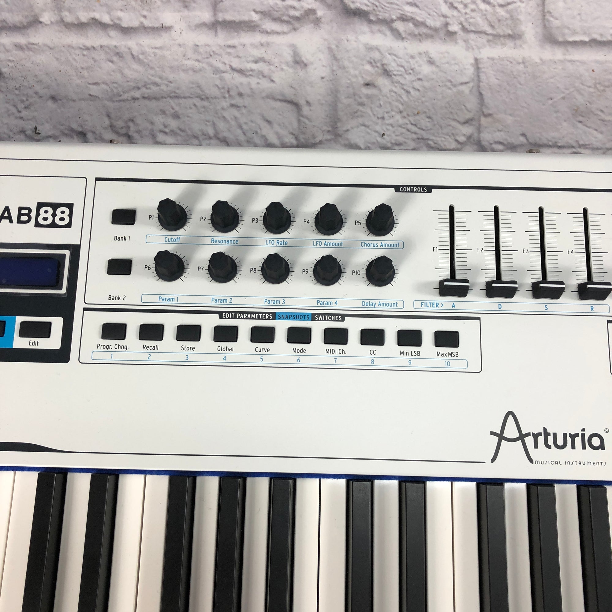 Arturia Keylab 88 MIDI/USB Hammer-Action Hybrid Keyboard Controller
