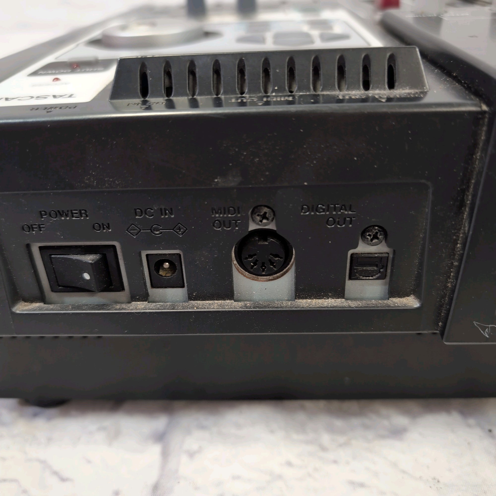 Tascam DP-01FX/CD Recorder with CD Burner Digital Recorder
