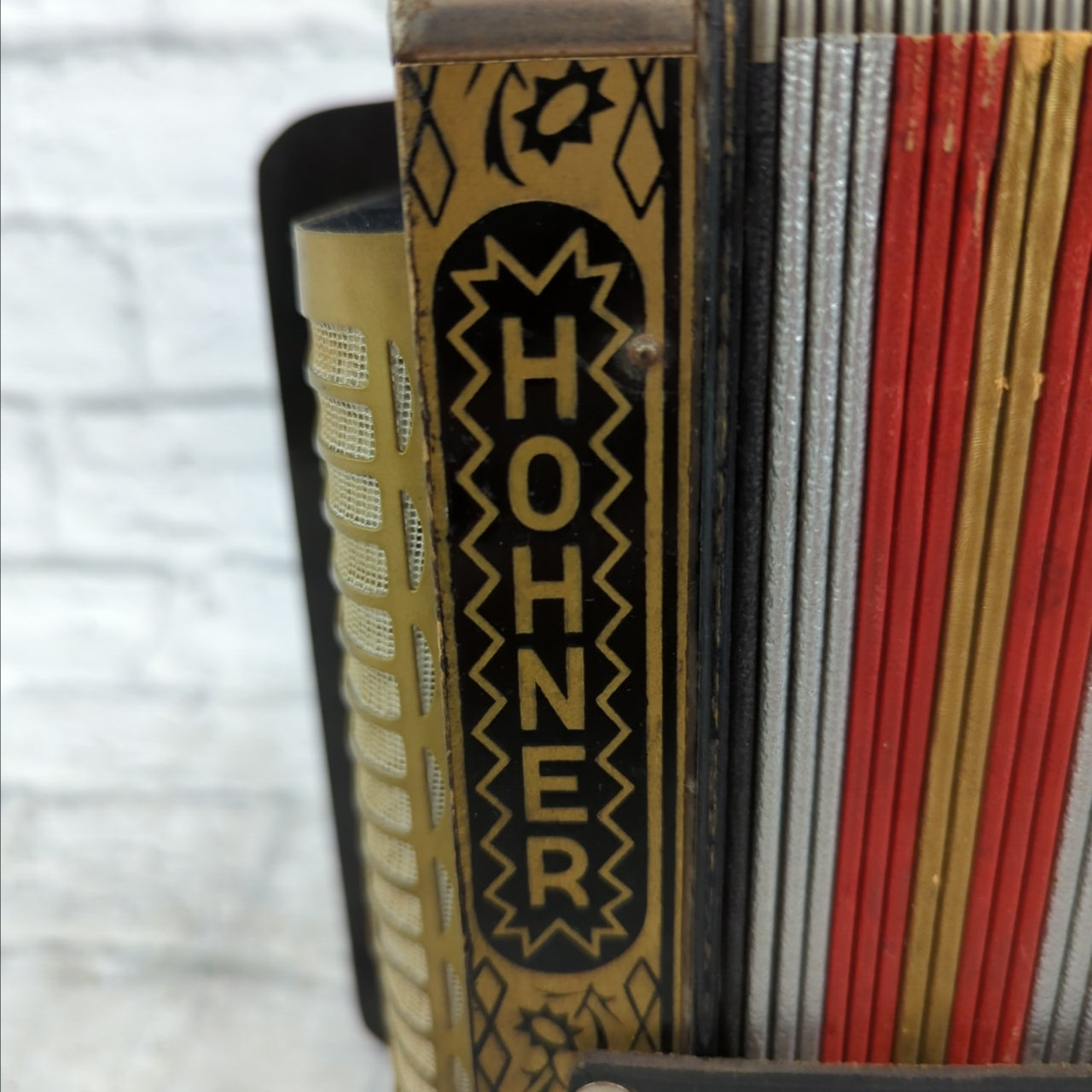 Hohner HA-114 Cajun Diatonic Accordion Black/Gold Key of C