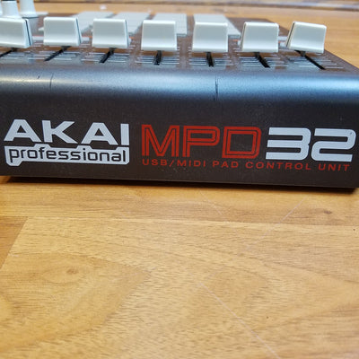 Akai MPD 32 midi/usb software control