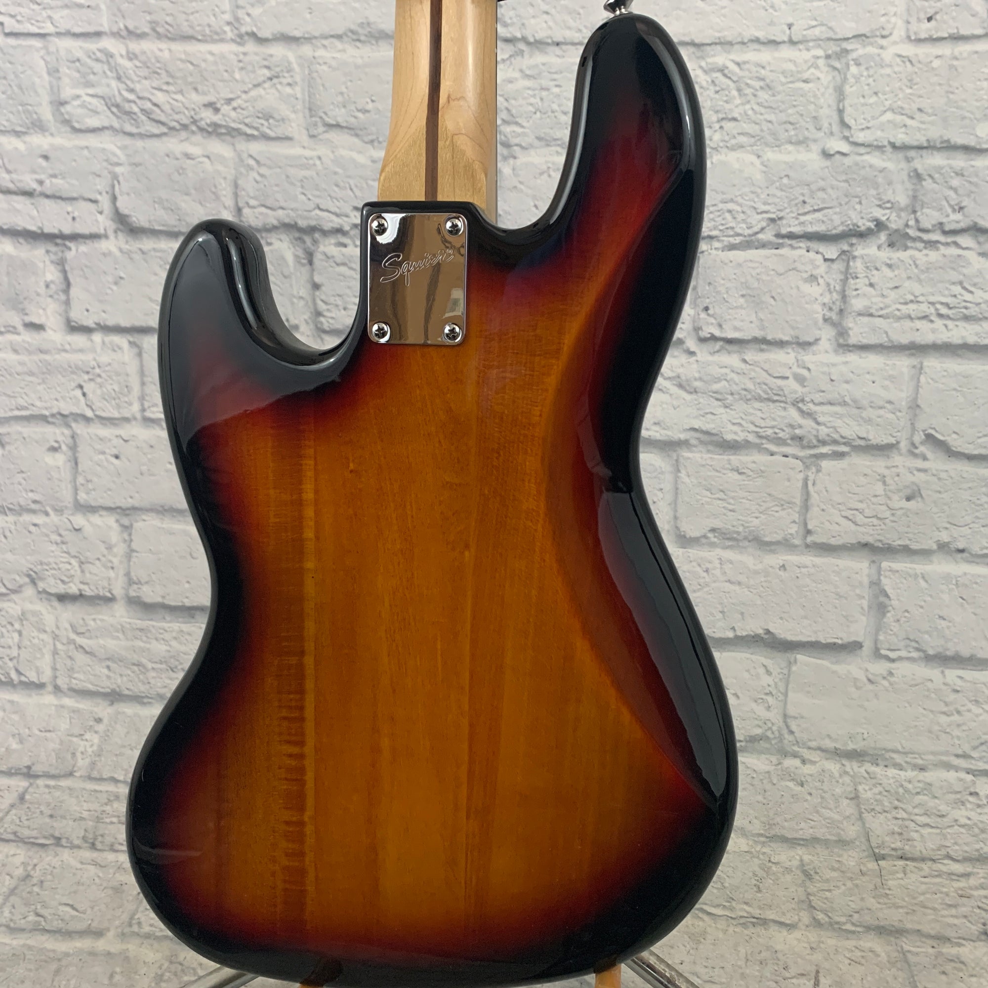 Squier Fretless Jazz Bass 4 String 3-Color Sunburst