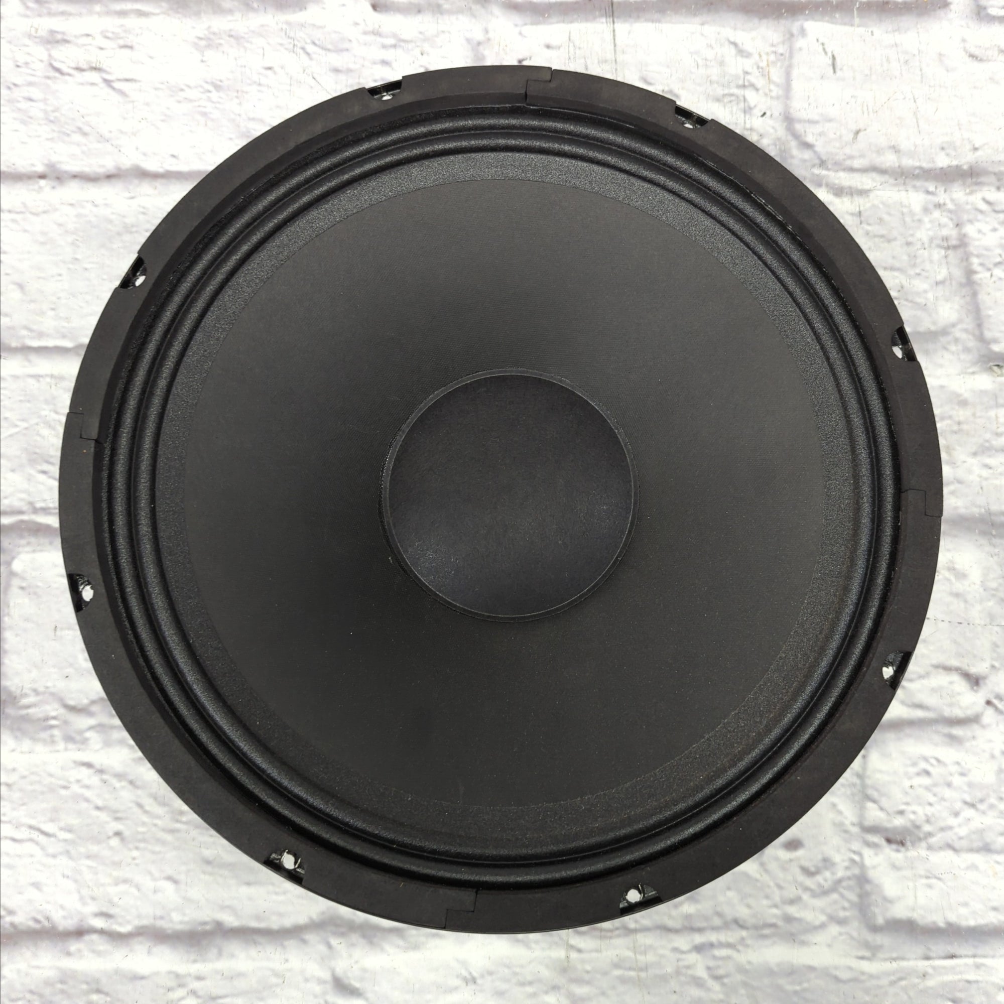 Gallien-Krueger 200W 4ohm Speaker from a MBE115 extension cab