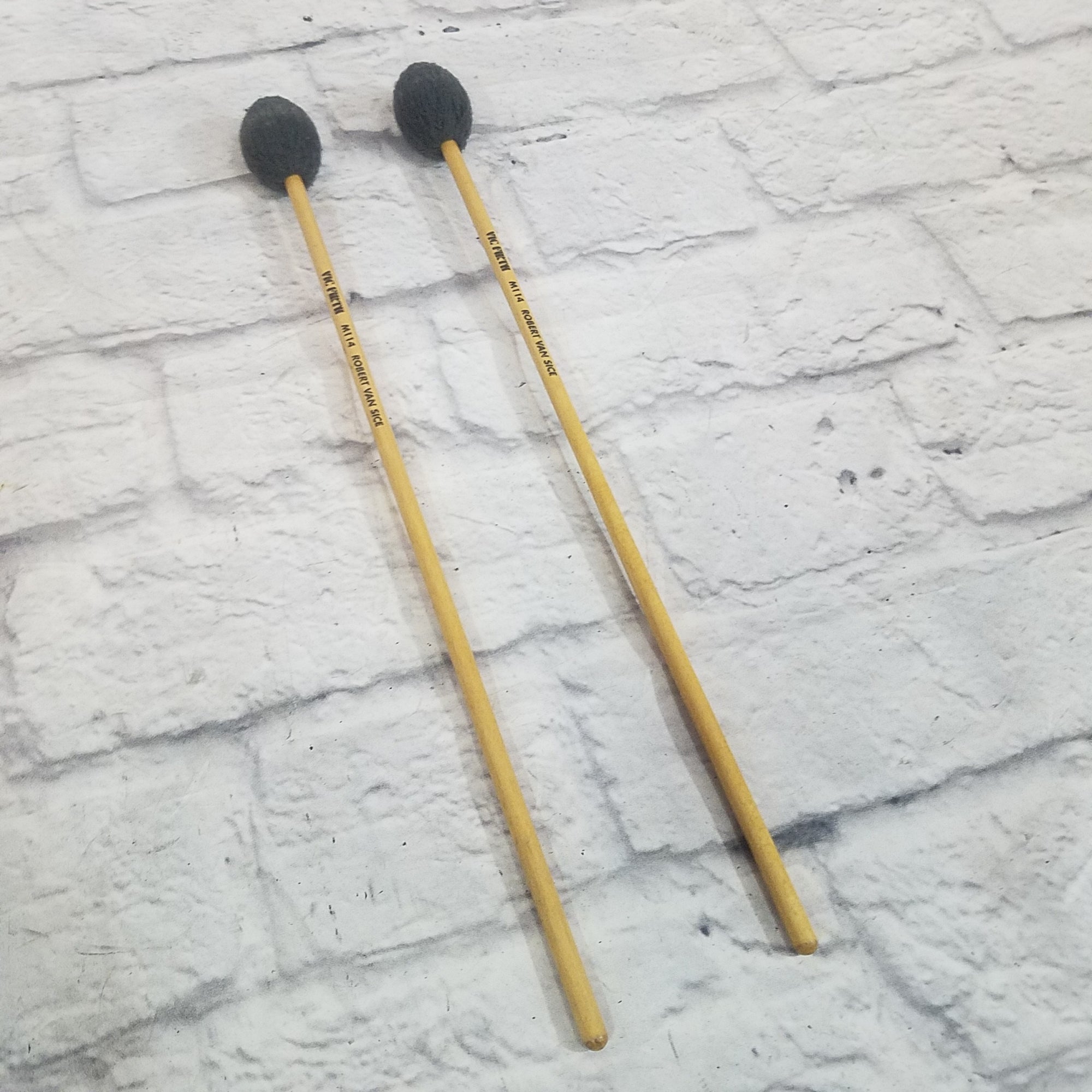 Vic Firth M114 Robert Van Sice Medium Marimba Mallets