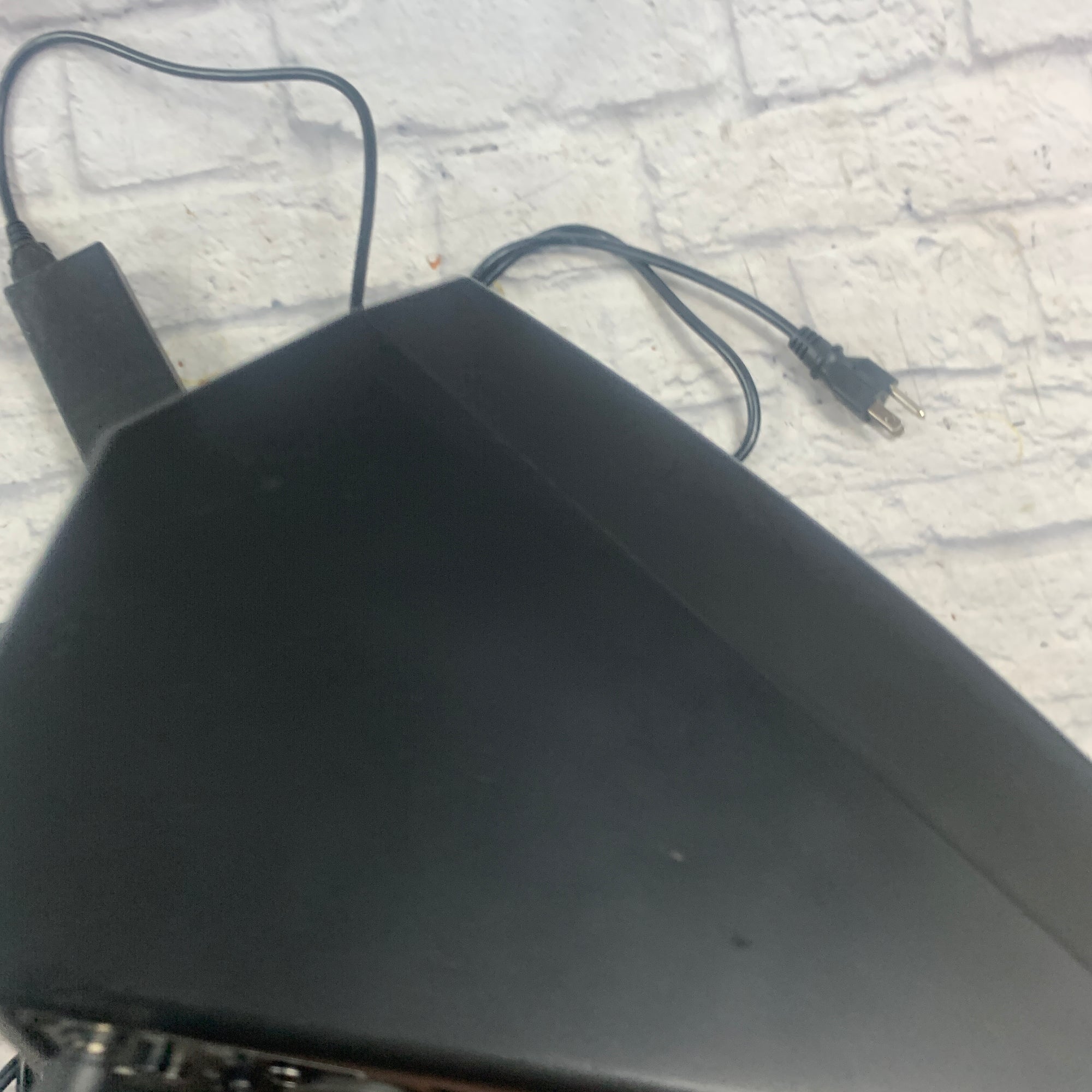 TC Helicon VoiceSolo FX150 Personal PA Speaker