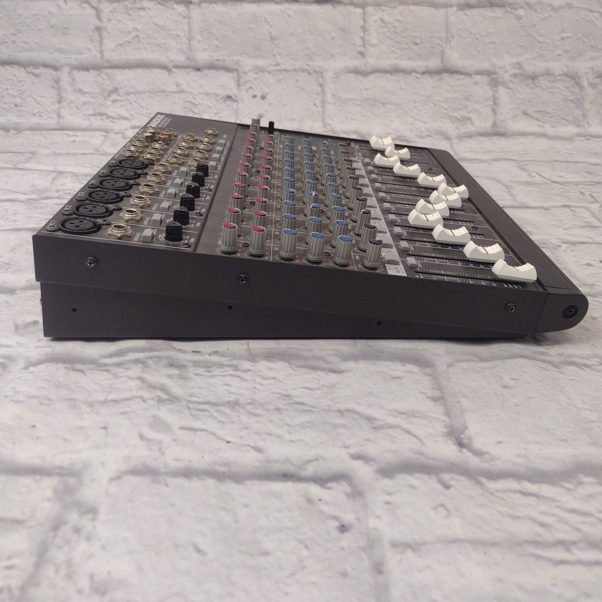 Mackie 1402 VLZ Passive Mixer