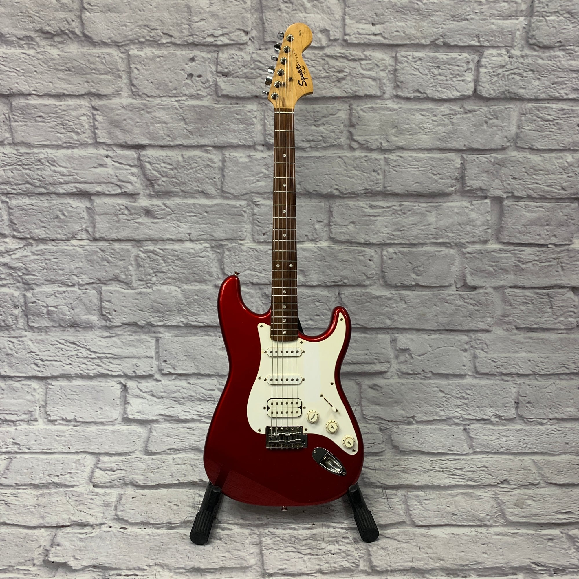 Squier Affinity HSS Stratocaster Candy Red