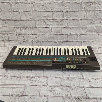 Korg Poly 800 Synthesizer