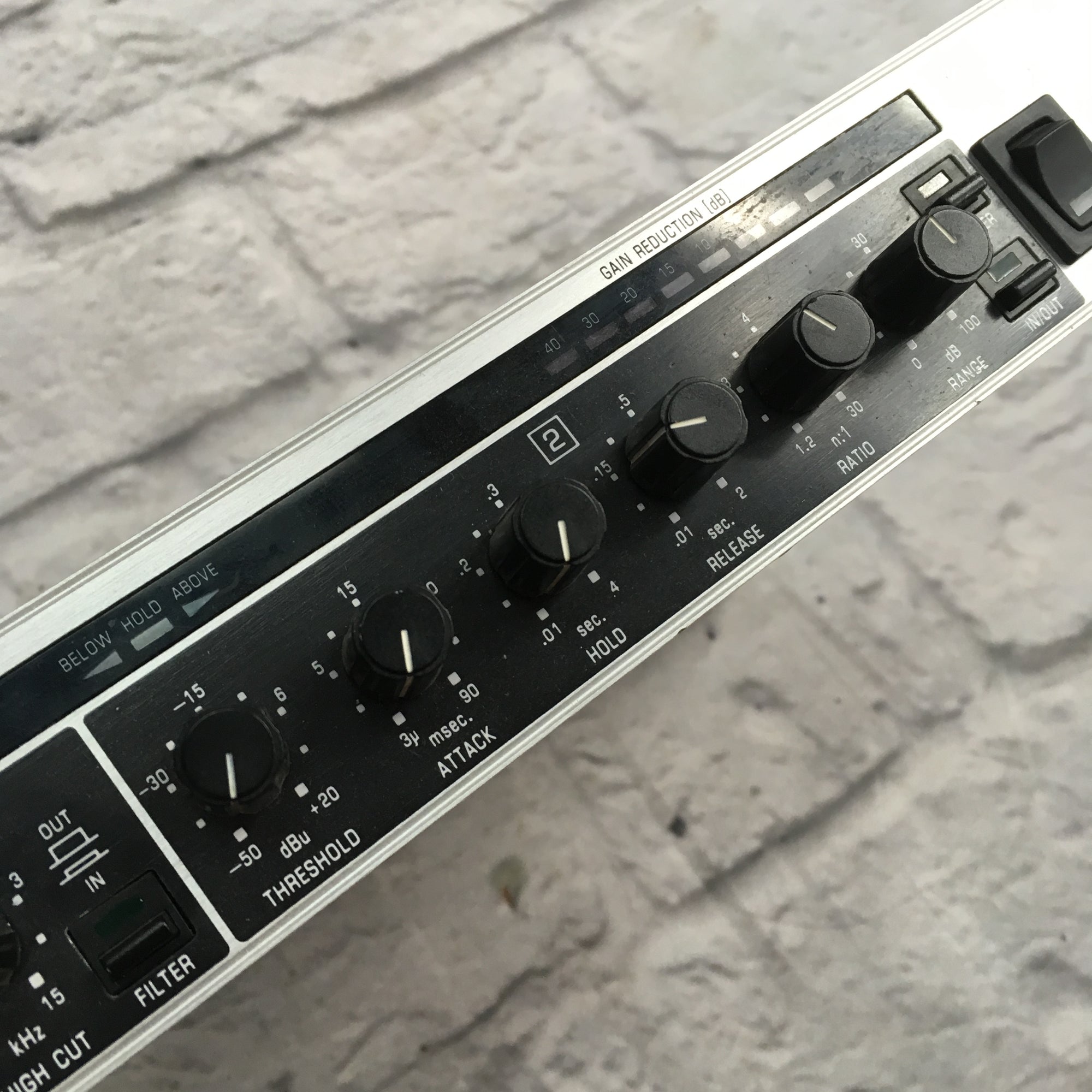 Behringer XR 2000 Intelligate