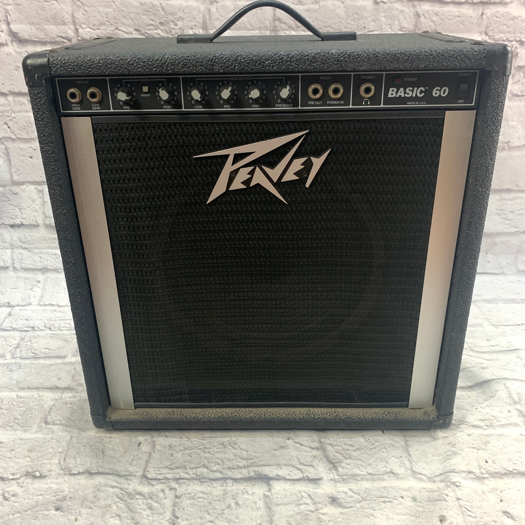 Peavey Basic 60 Bass Combo Amp Evolution Music Peavey basic 60 bass combo amp evolution music