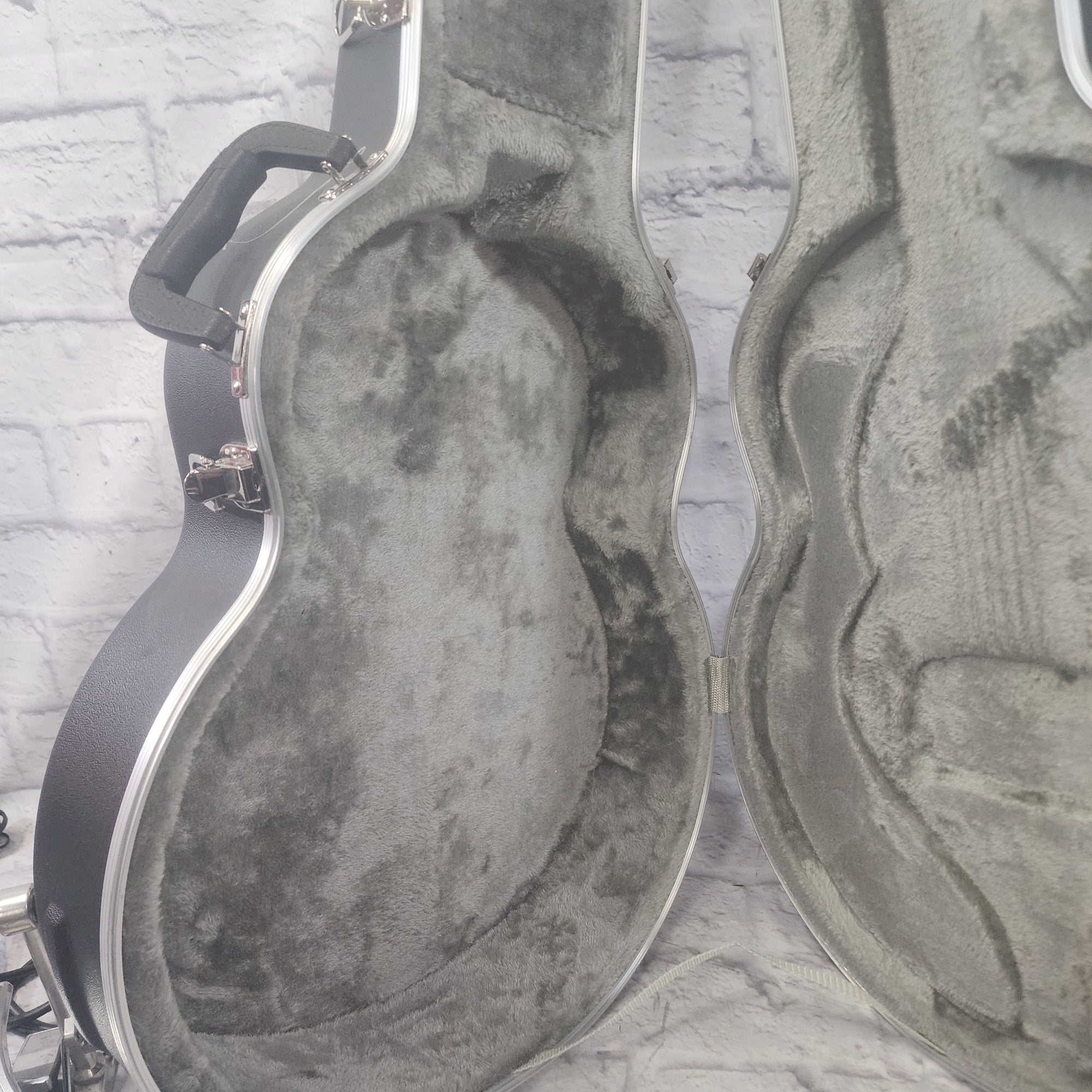 Road Runne Dreadnaught Acoustic Hard Case