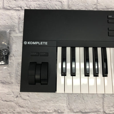 Native Instruments A61 61 Key Controller